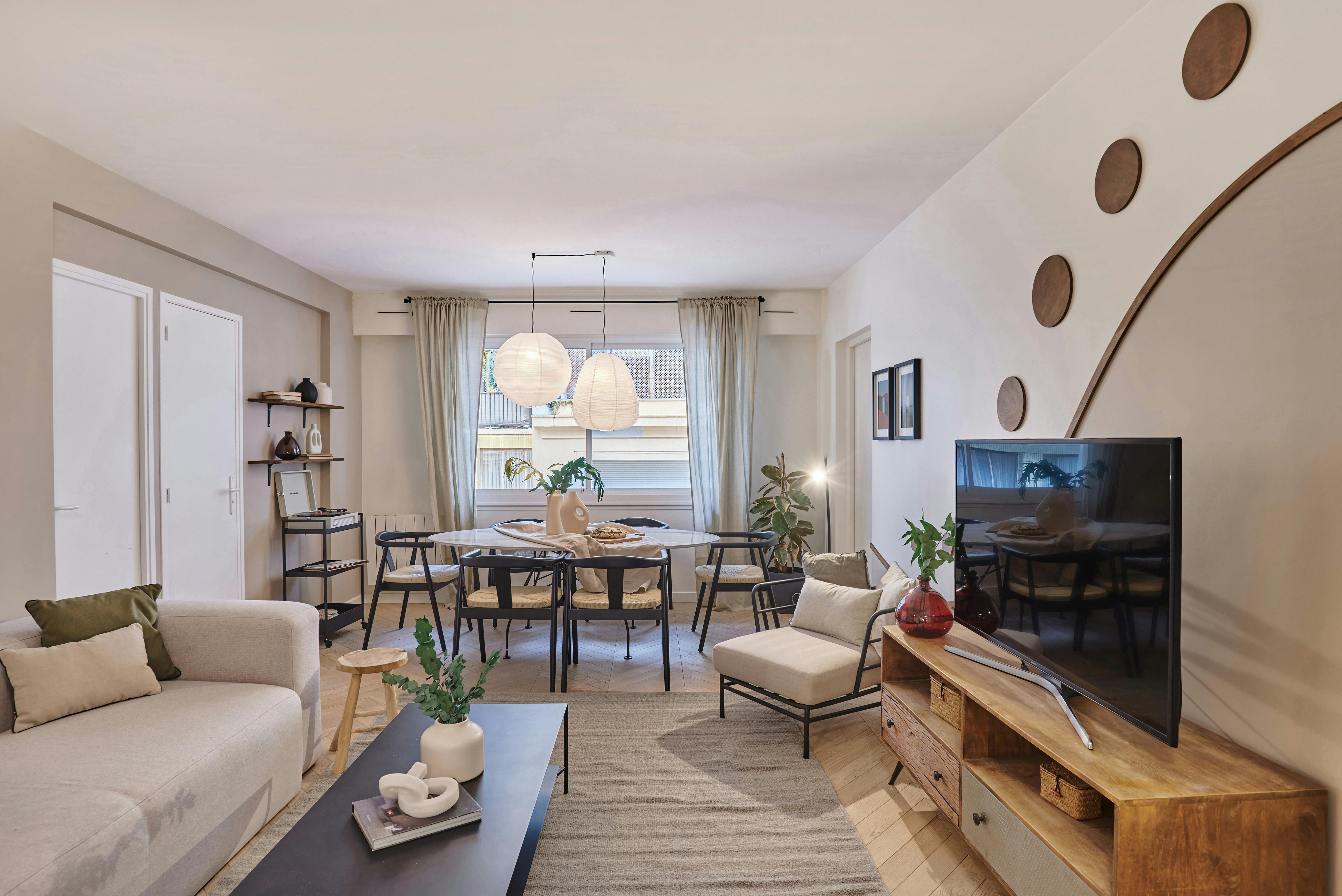 Apartment for rent for €3,853 per month in Paris, Rue des Marronniers