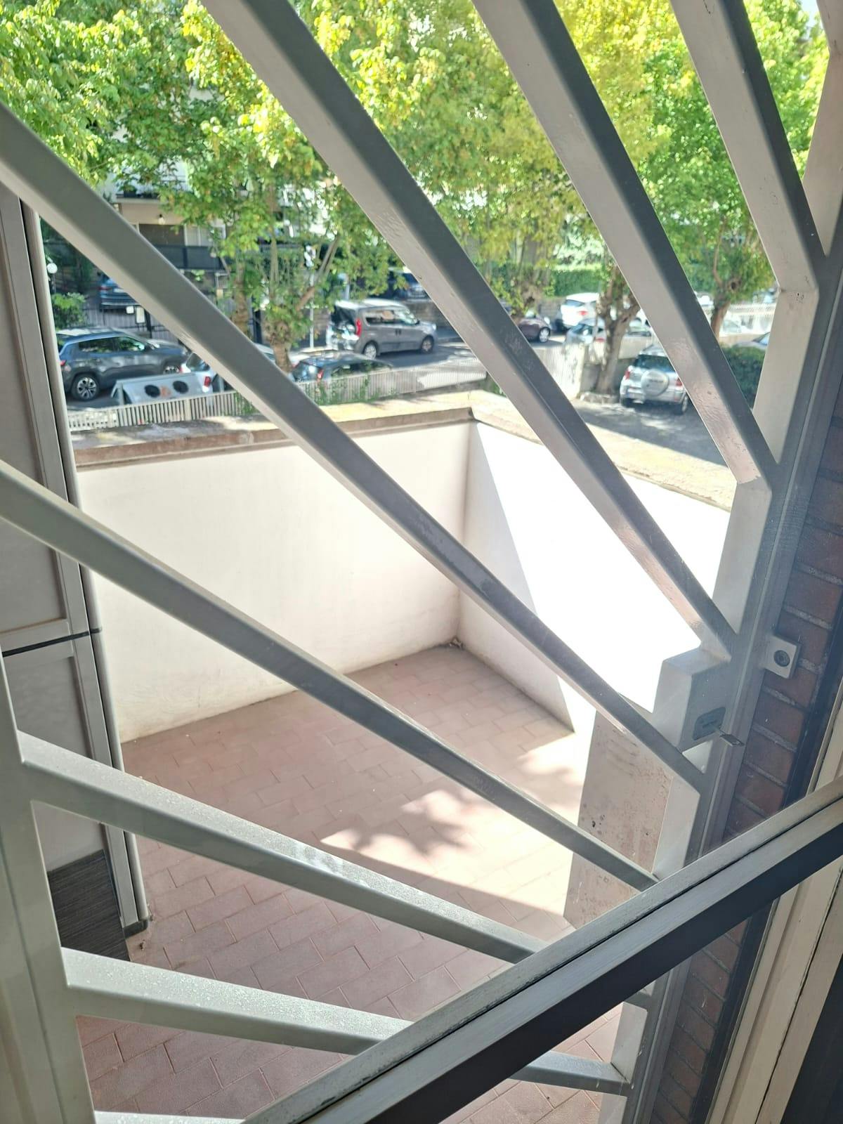 Apartamento para alugar por € 1.000 por mês em Rome, Via Carlo Dossi