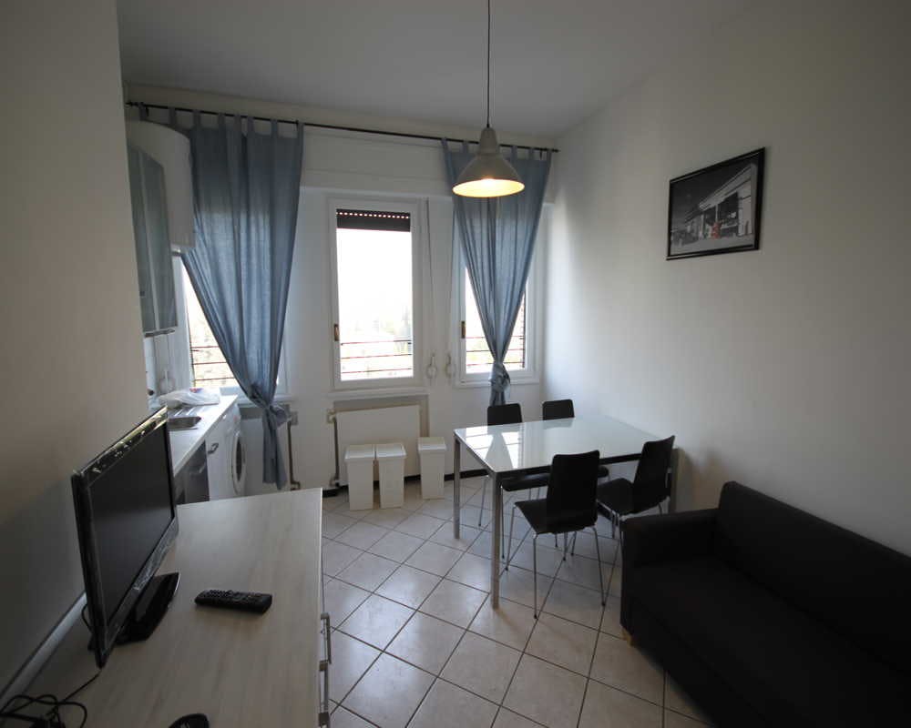 Piazza Carlo Stuparich, Milan preview