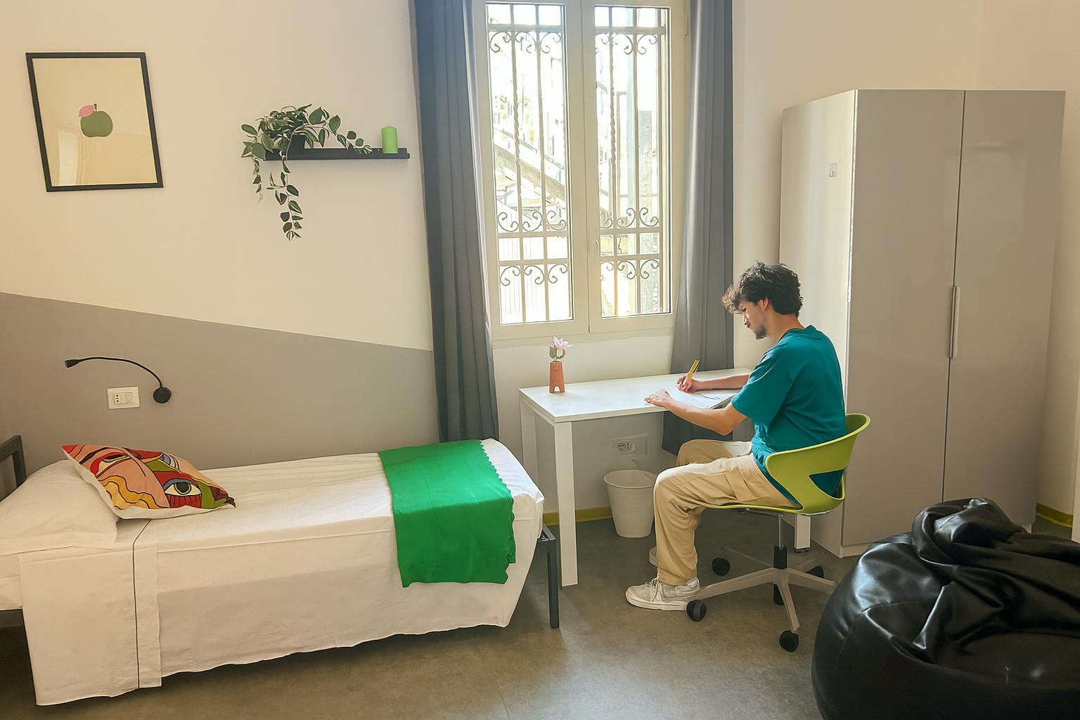 Double room Bologna, 1 bed, 18m² — photo 1