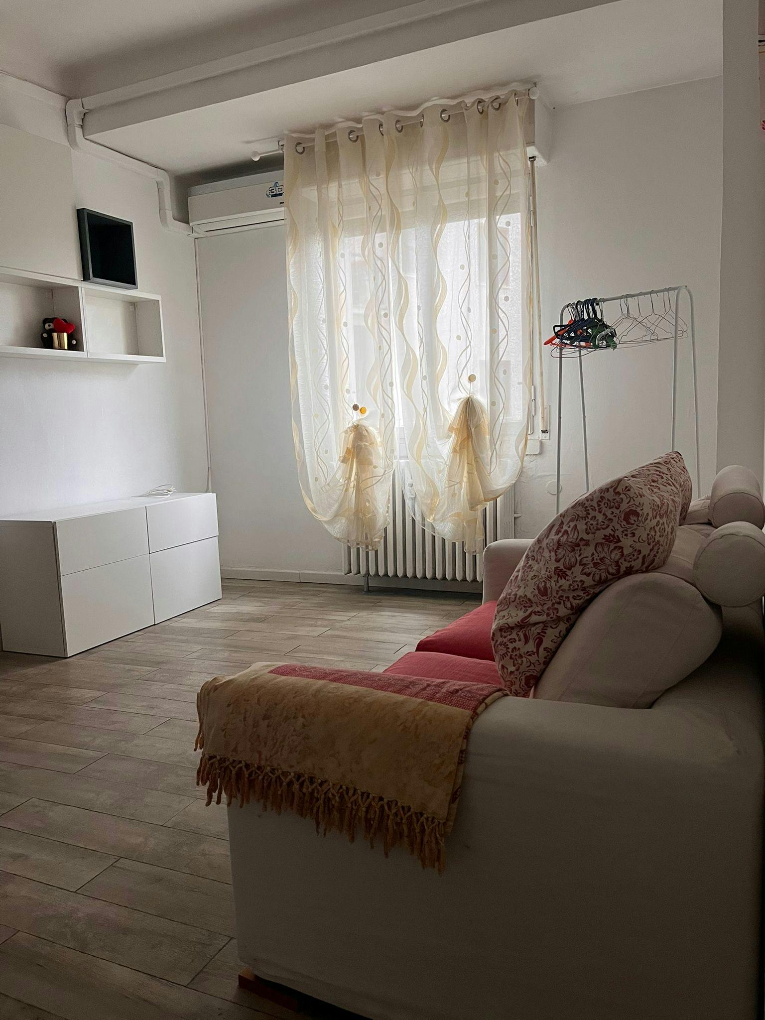 Studio à louer pour 800 €/mois à Milan, Via Ettore Ponti