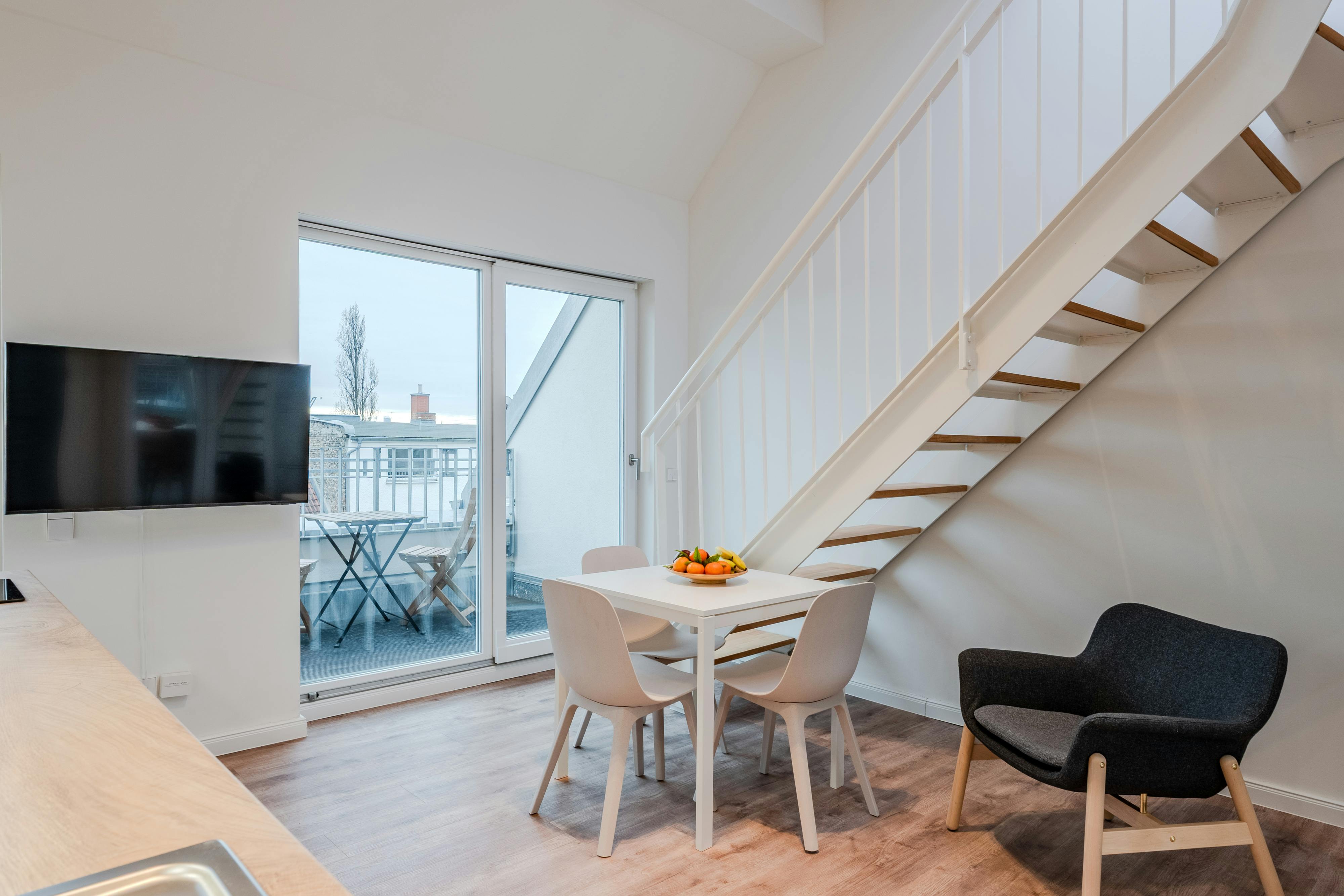 Apartment for rent for €1,090 per month in Berlin, Weidenweg