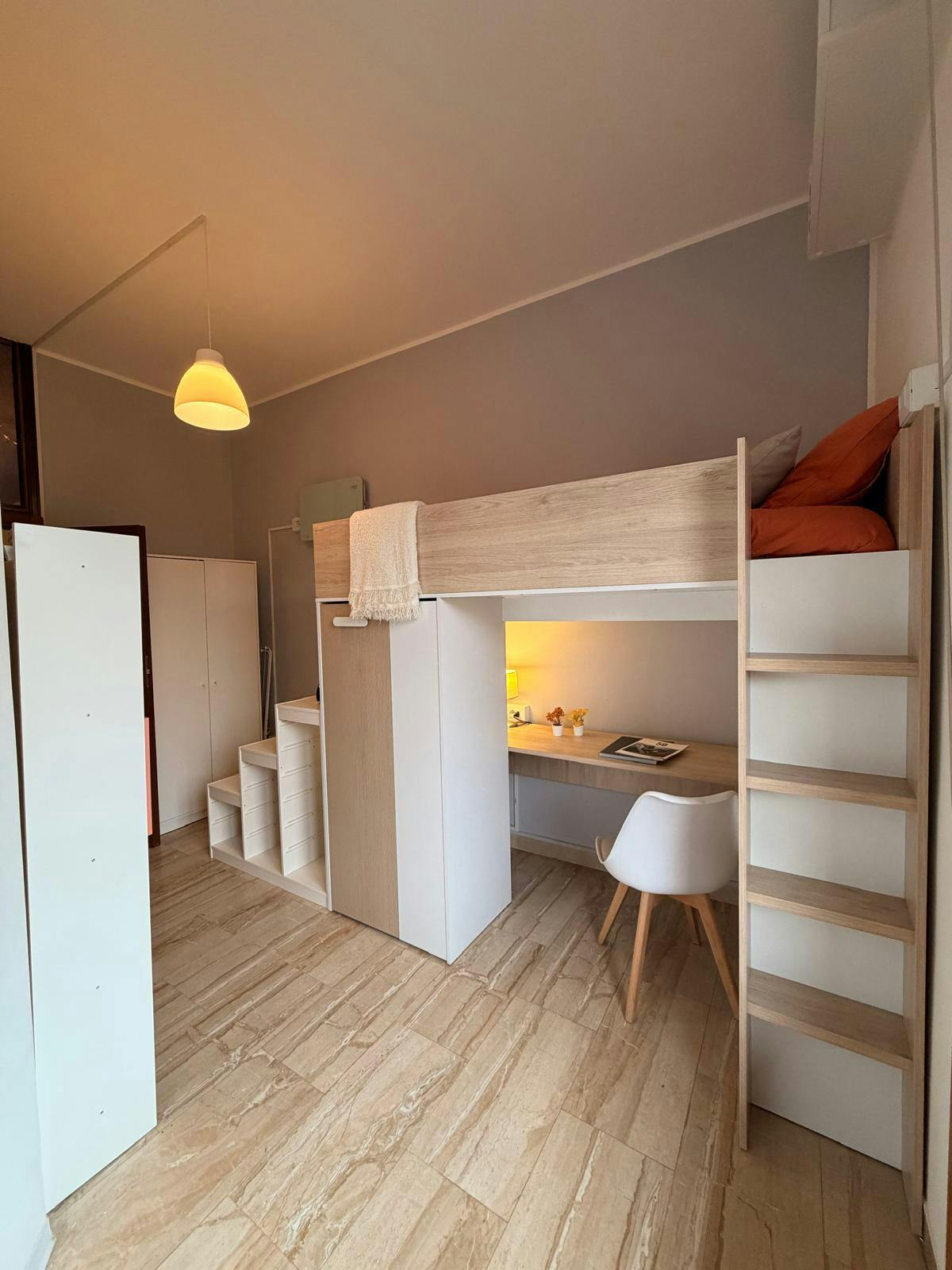 Via della Torretta, Bologna preview