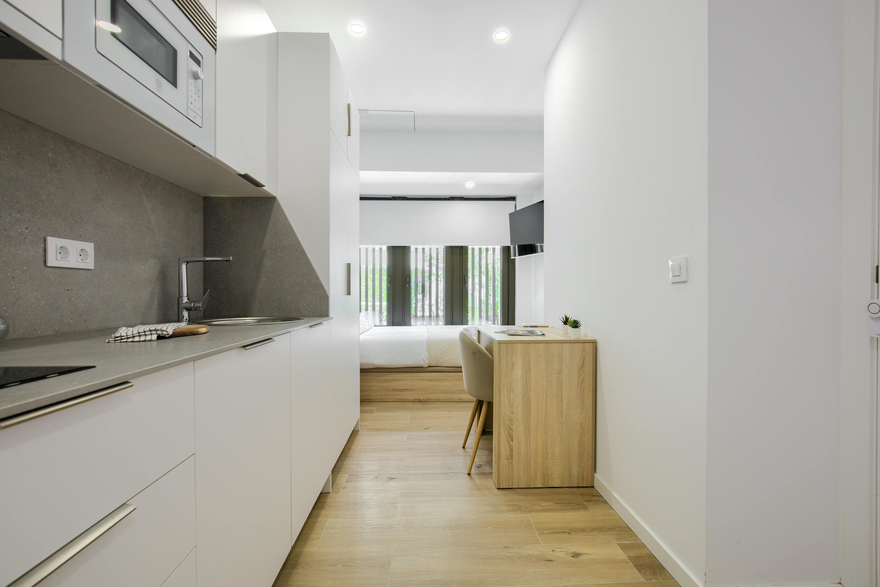 Estudio  en alquiler por 1225 € al mes en Madrid, Avenida de la Reina Victoria