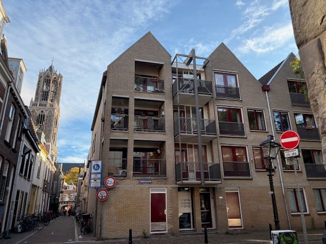 Apartment for rent for €2,390 per month in Utrecht, Visschersplein