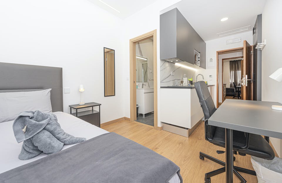 Studio for rent for €625 per month in Lisbon, Alameda das Linhas de Torres