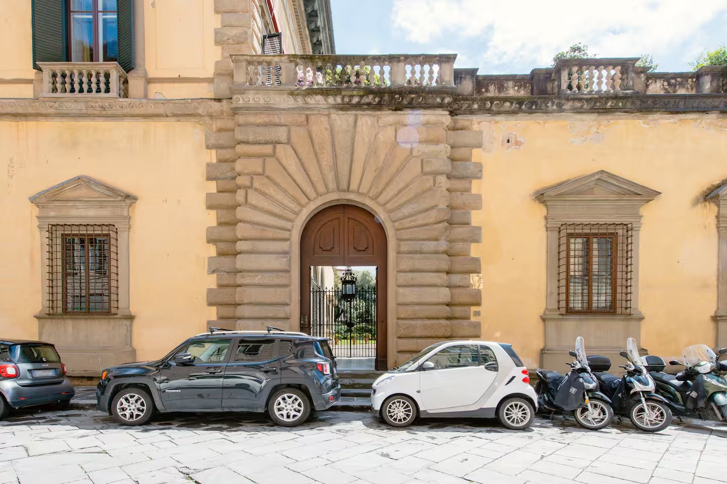 preview gallery tile