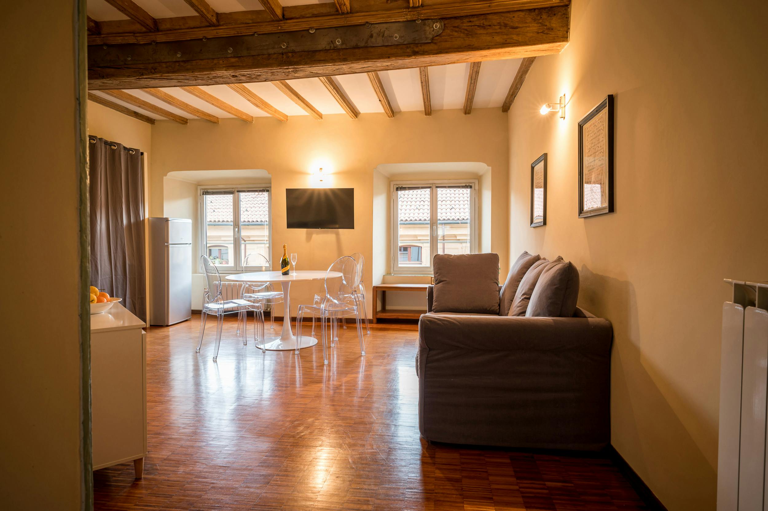 Via Milano, Turin preview