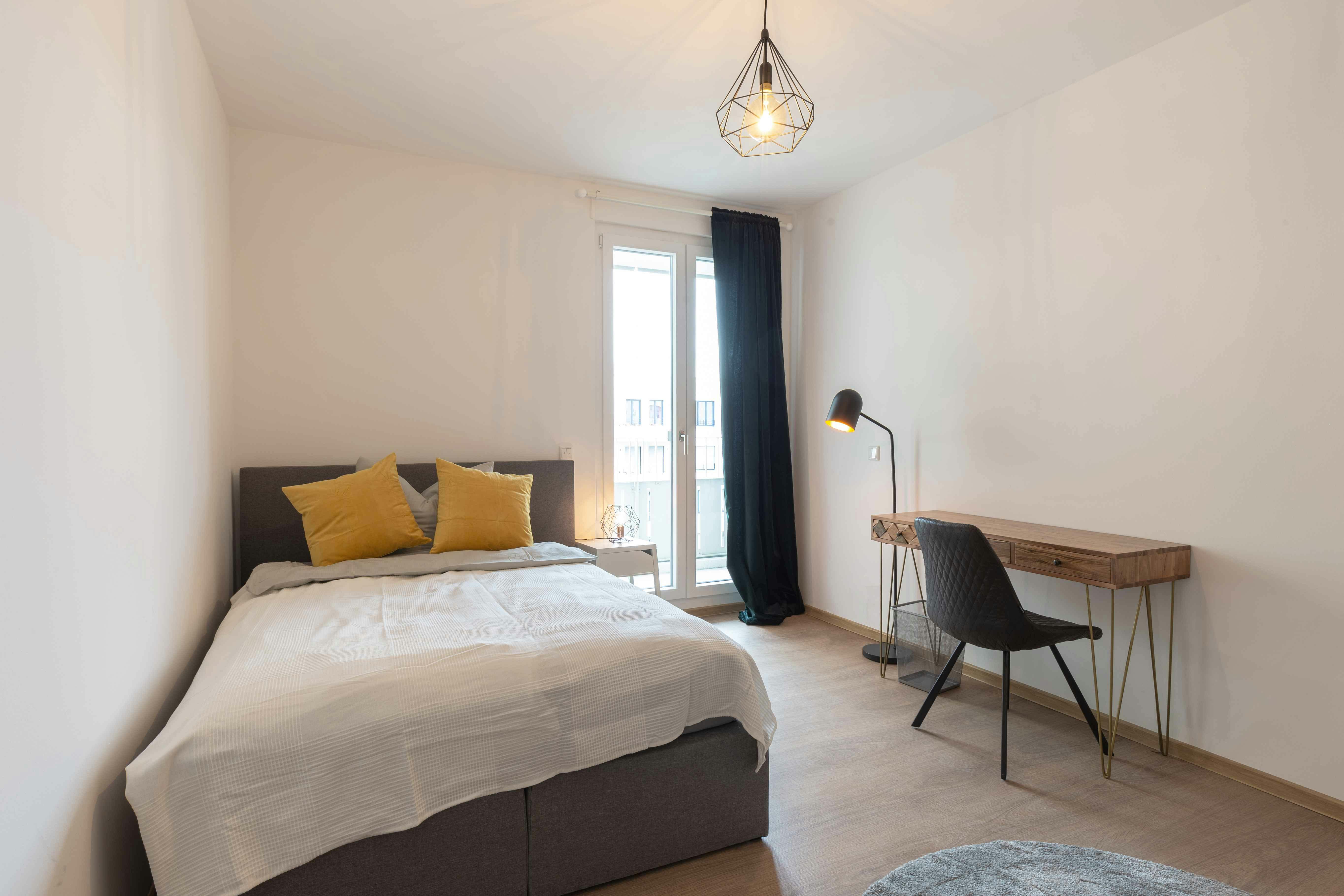 Private room for rent for €670 per month in Berlin, Klara-Franke-Straße