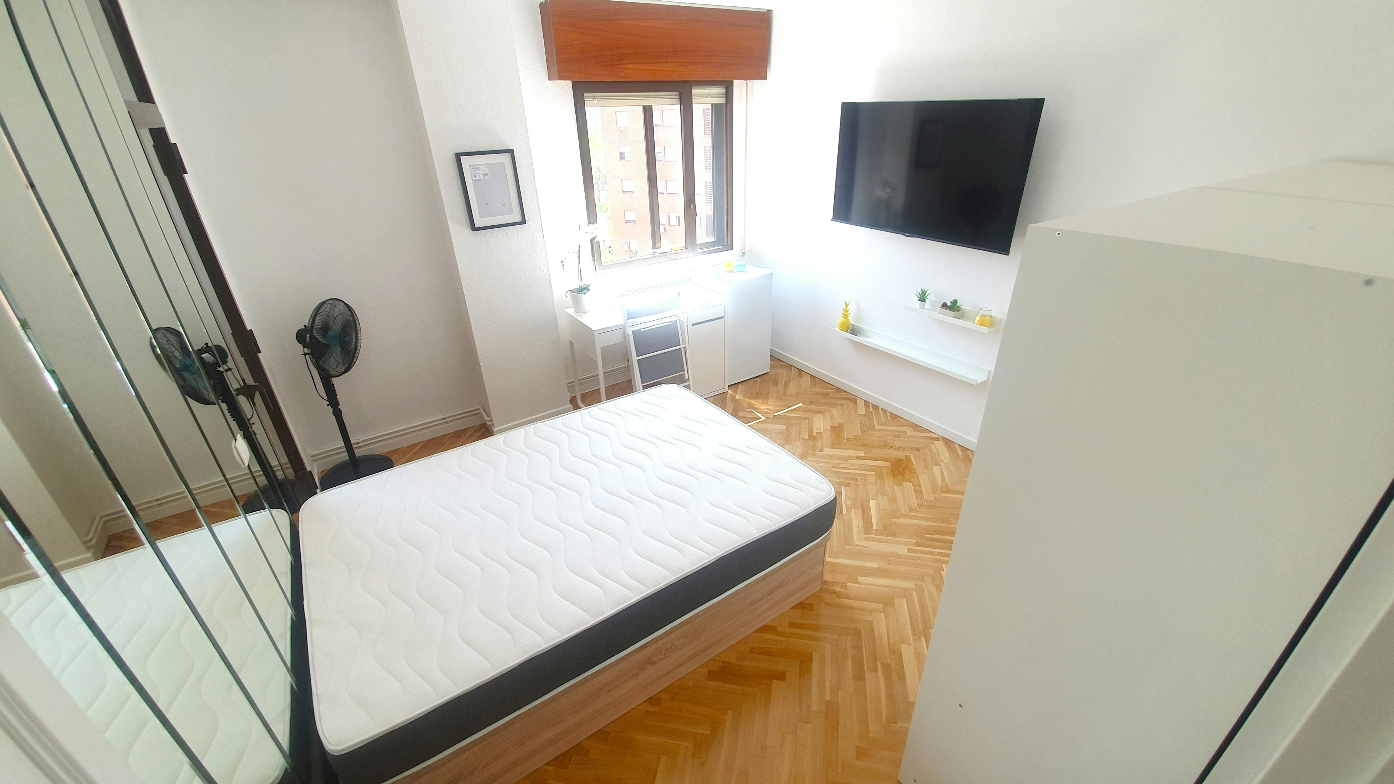 Privé kamer te huur voor € 545 per maand in Madrid, Calle Herencia