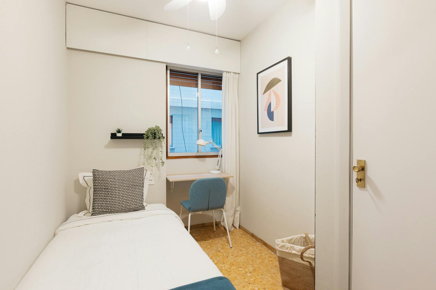 Habitación privada en alquiler por 425 € al mes en Valencia, Carrer de Colón