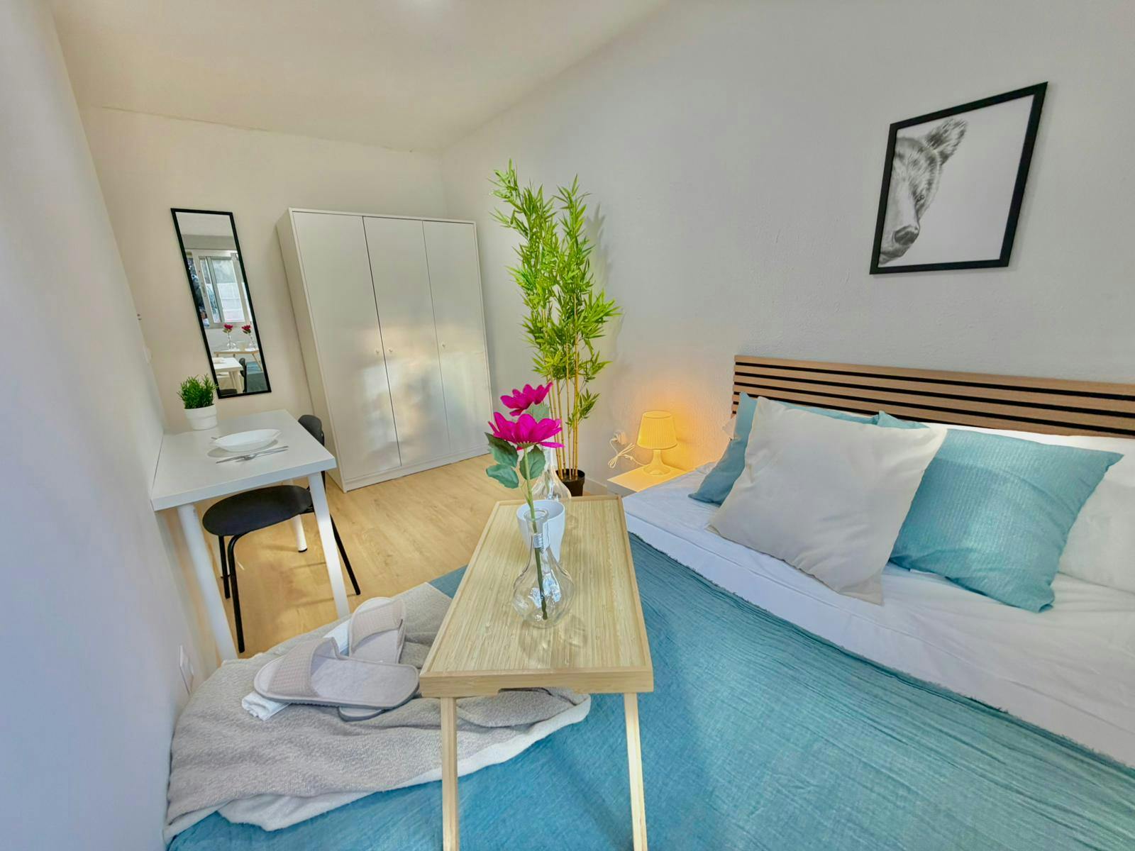 Calle Riojanos, Madrid preview