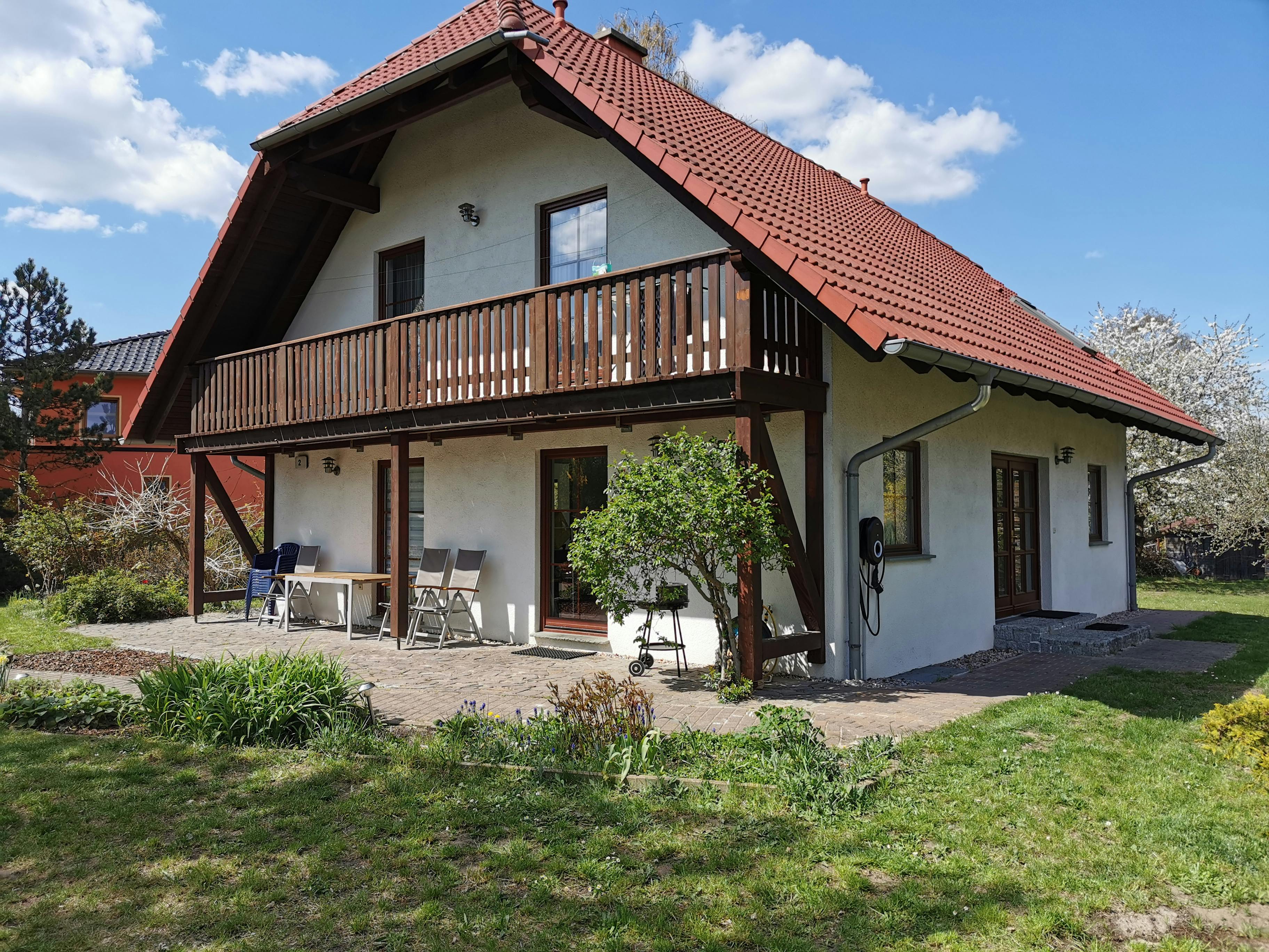 House for rent for €4,900 per month in Neuenhagen, Friedenstraße