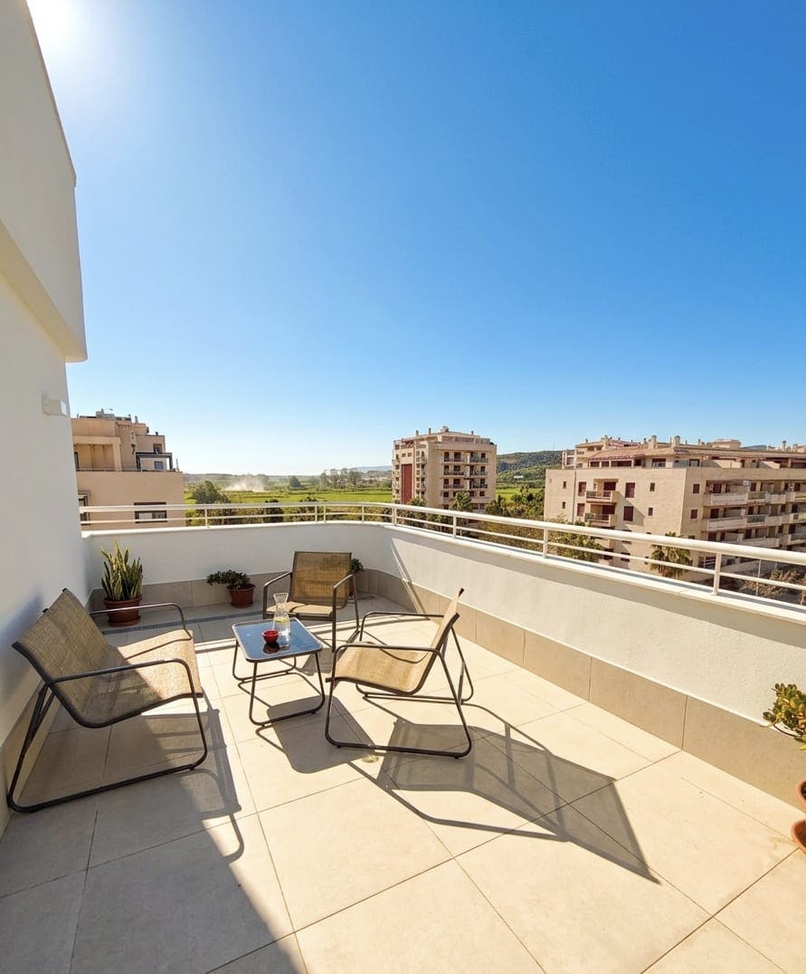 Mieszkanie do wynajęcia za 1500 € miesięcznie w mieście Torre del Mar, Calle Mar Cantabrico