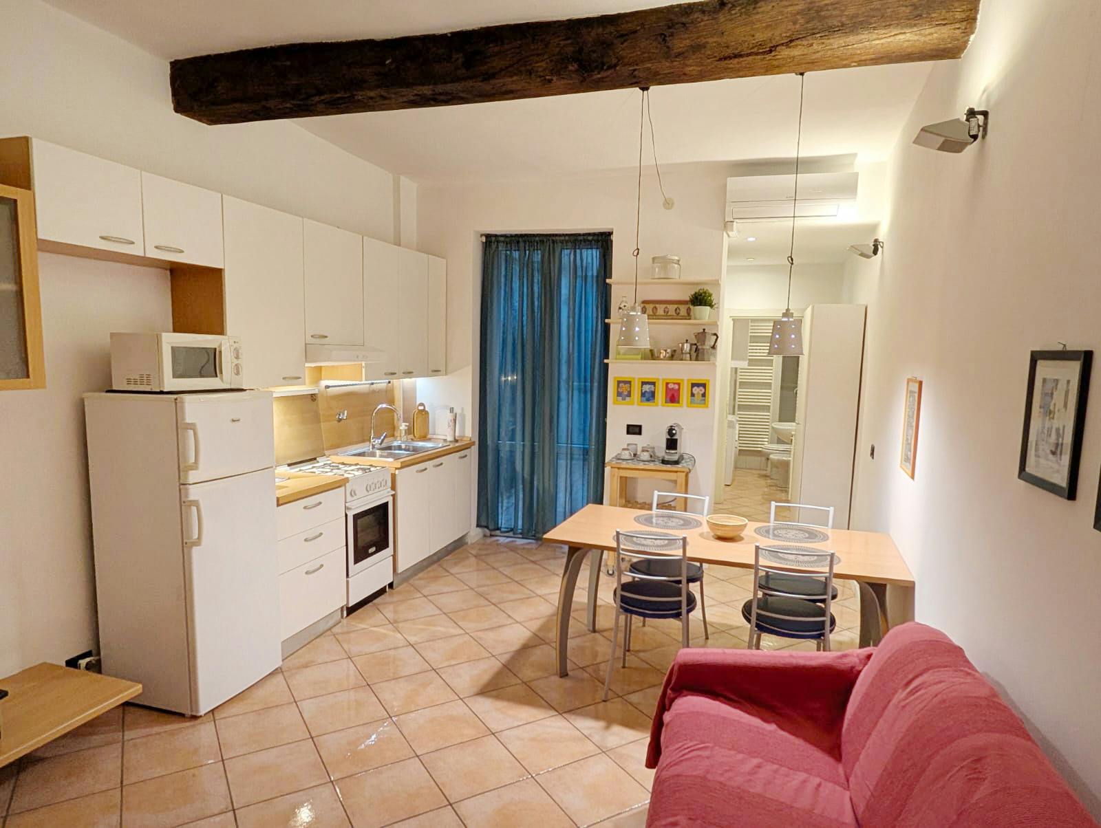 Студия сдается в аренду за 1 445 € в месяц в Bologna, Via Nosadella