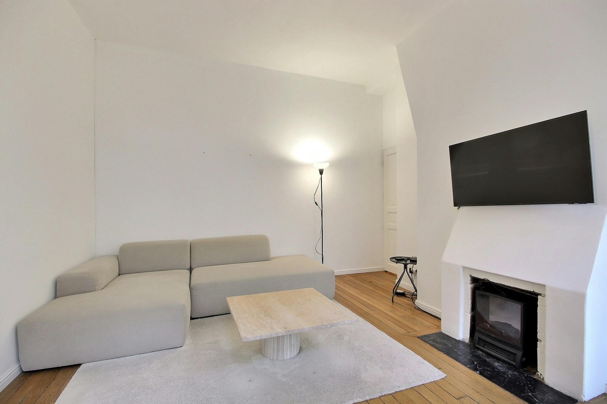 Rue des Gravilliers, Paris preview