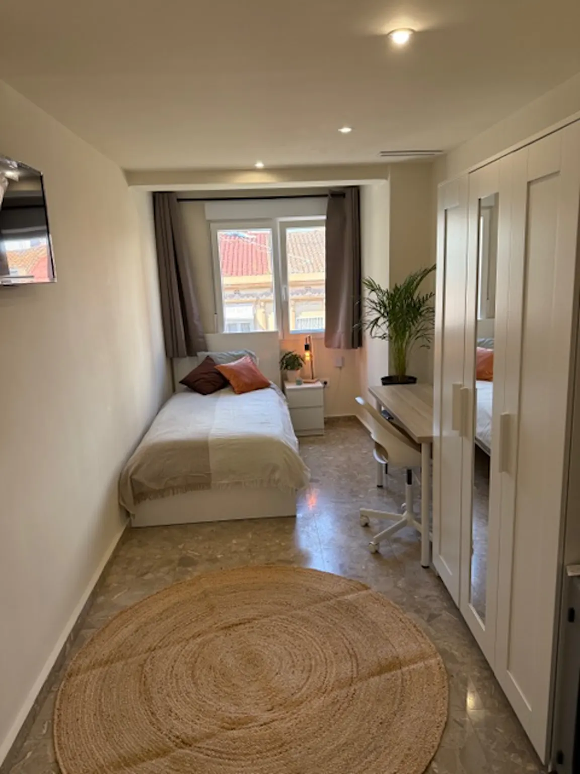 Carrer del Doctor Lluch, Valencia preview