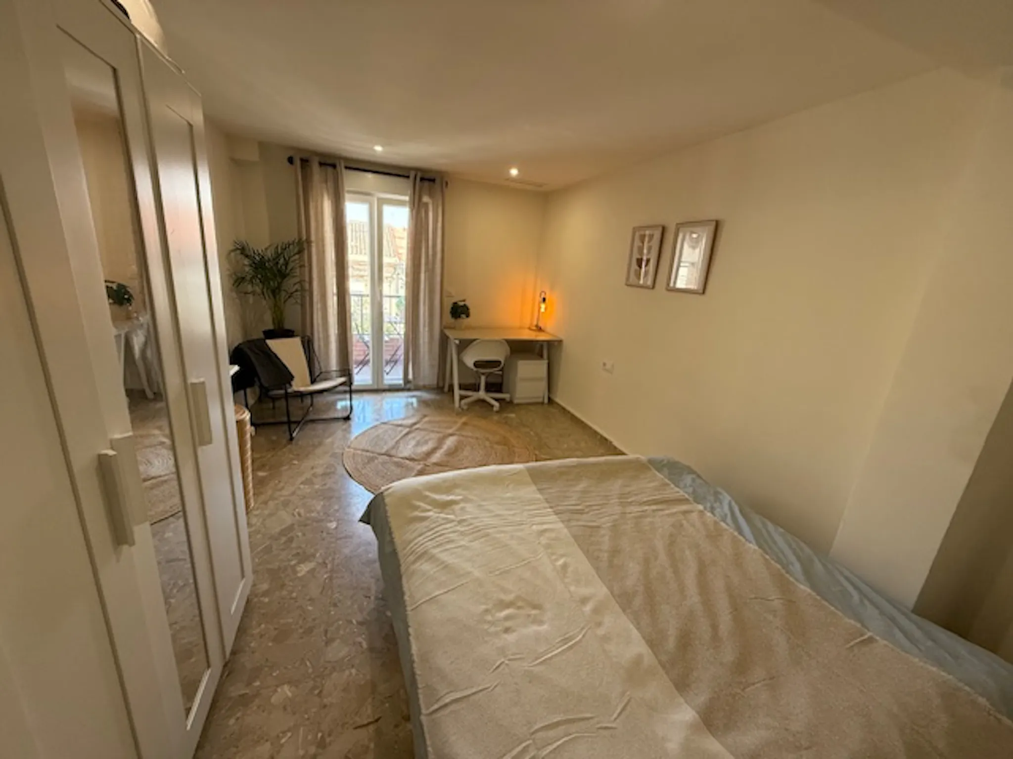 Carrer del Doctor Lluch, Valencia preview