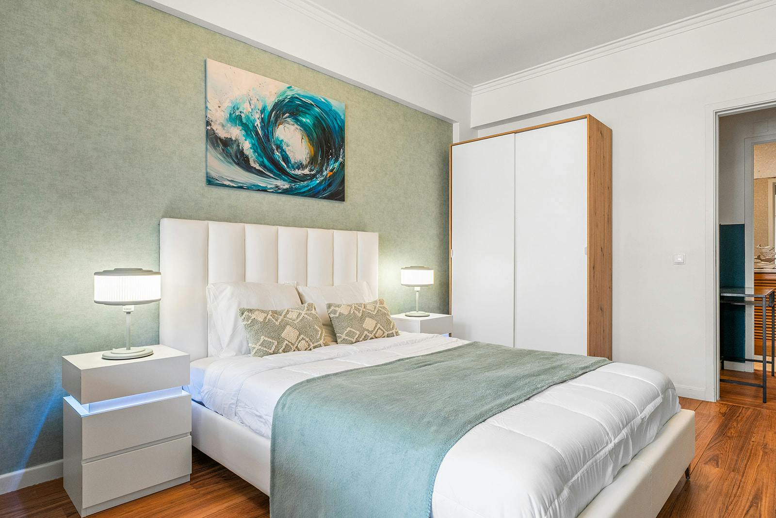 Private room for rent for €555 per month in Oeiras, Rua Associação Desportiva de Oeiras