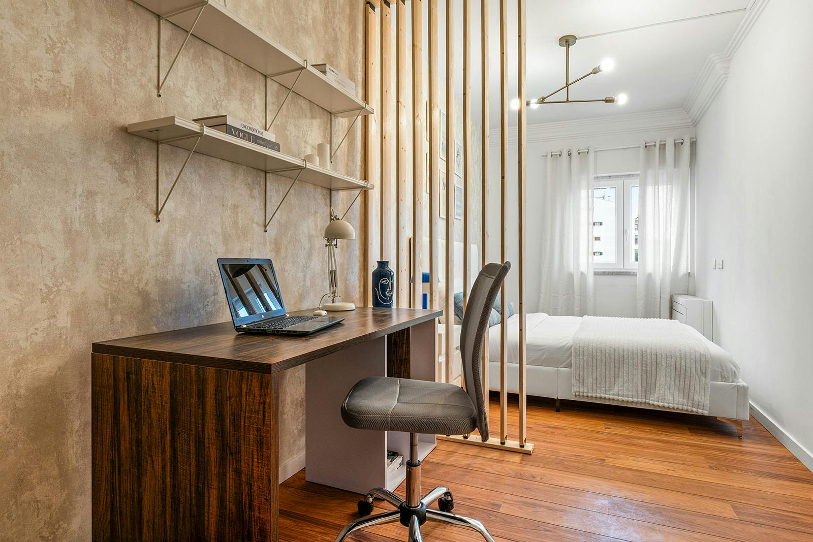 Private room for rent for €555 per month in Oeiras, Rua Associação Desportiva de Oeiras