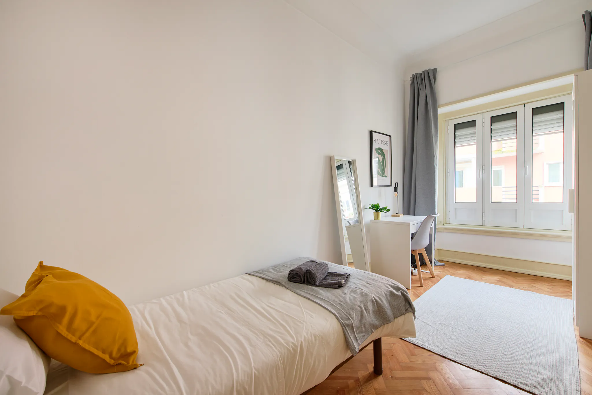 Rua Chaby Pinheiro, Lisbon preview