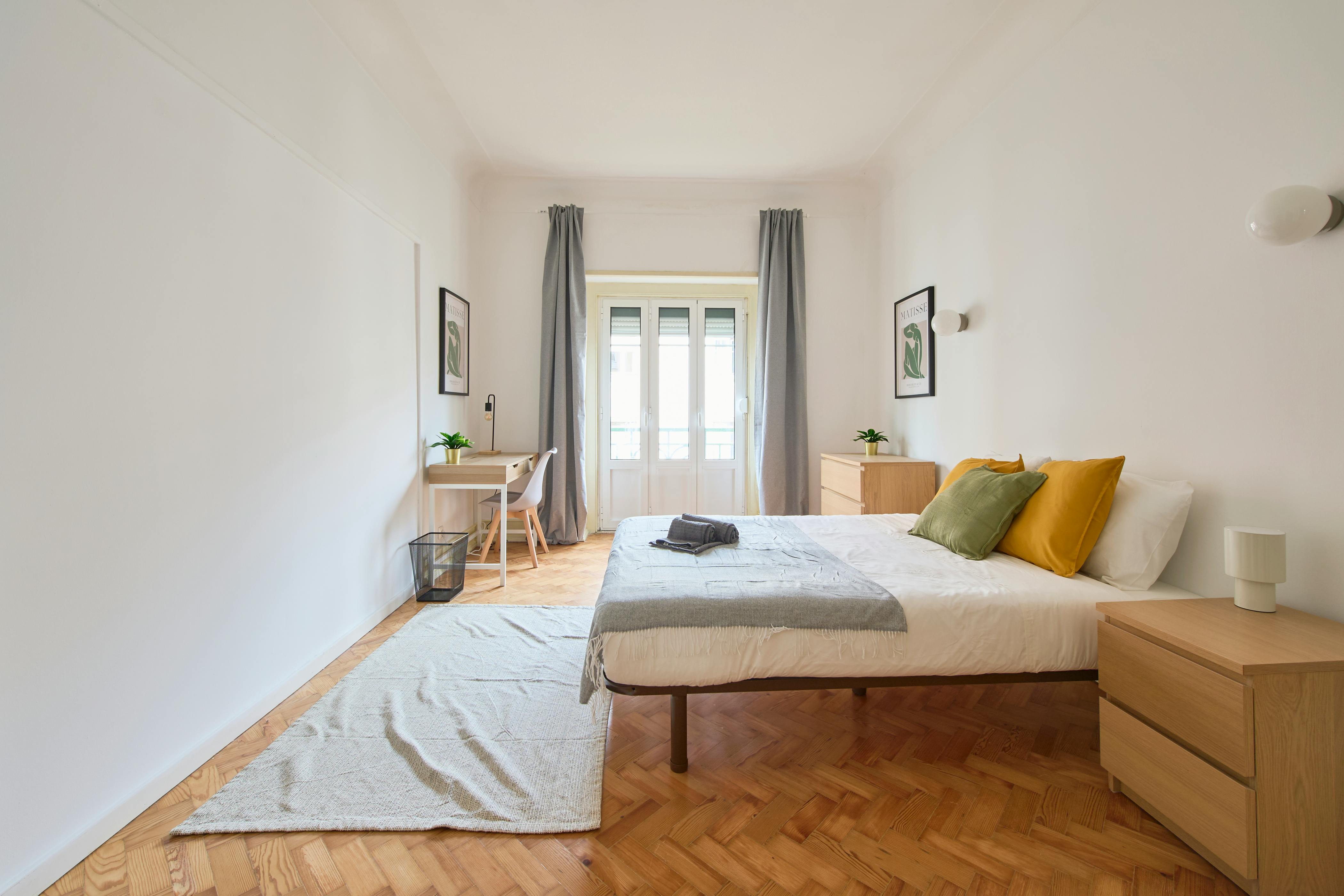 Rua Chaby Pinheiro, Lisbon preview