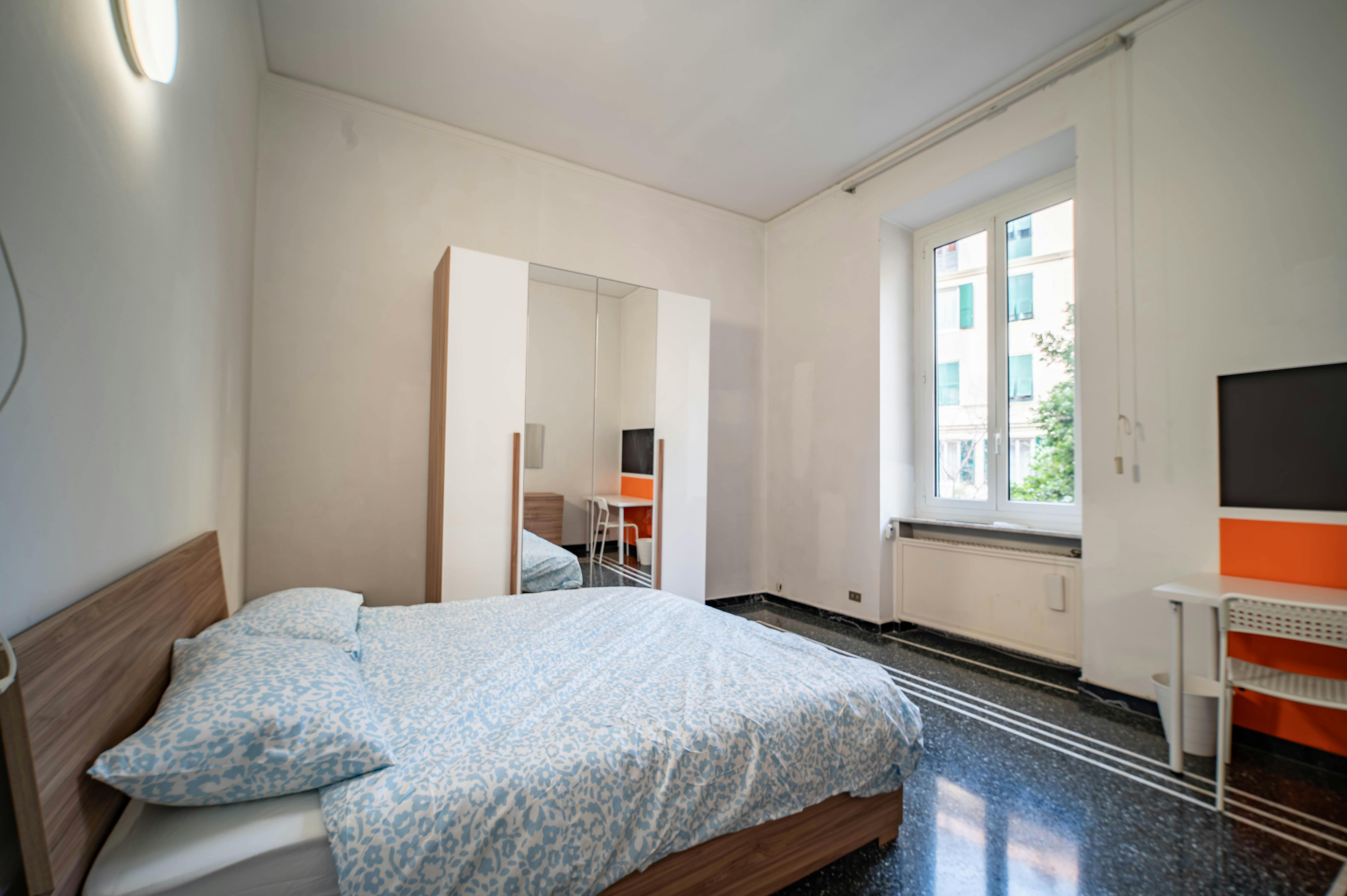 Private room for rent for €480 per month in Genoa, Corso Magenta