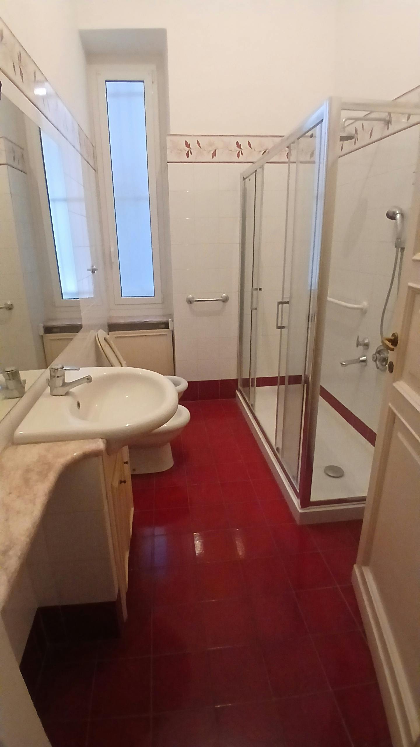 Single room Genoa, 1 bed, 15m² — photo 1