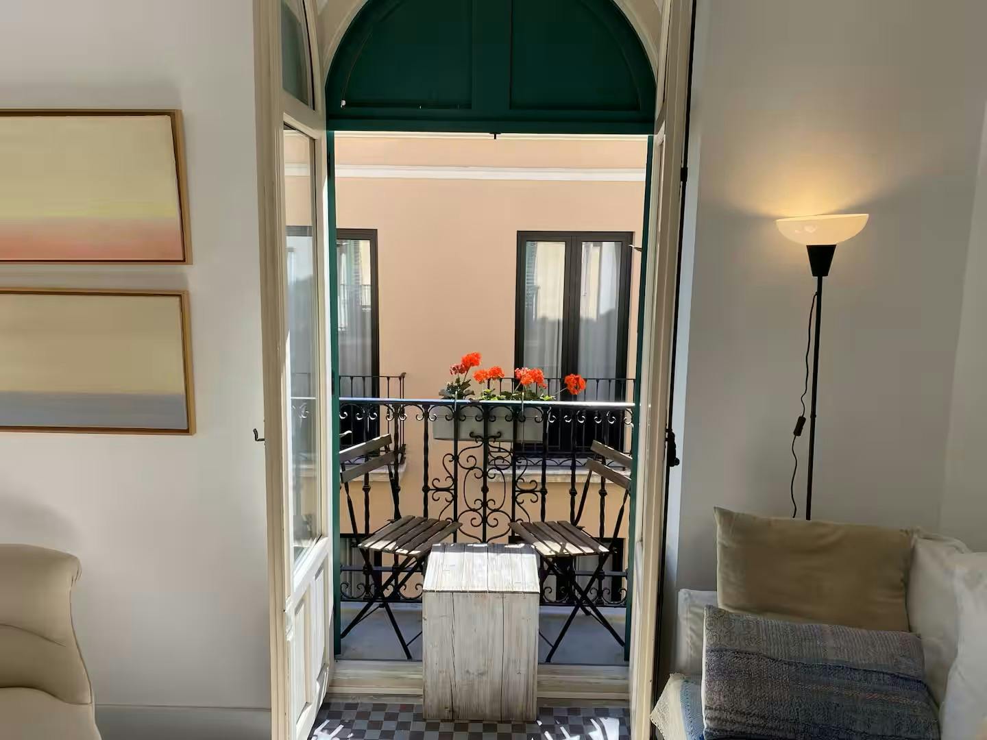 preview gallery tile