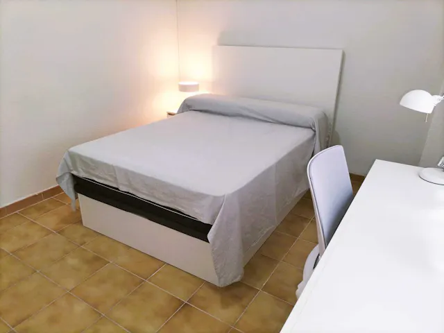 Private room in Carrer de l'Olivereta, Valencia (1683462) room image 1