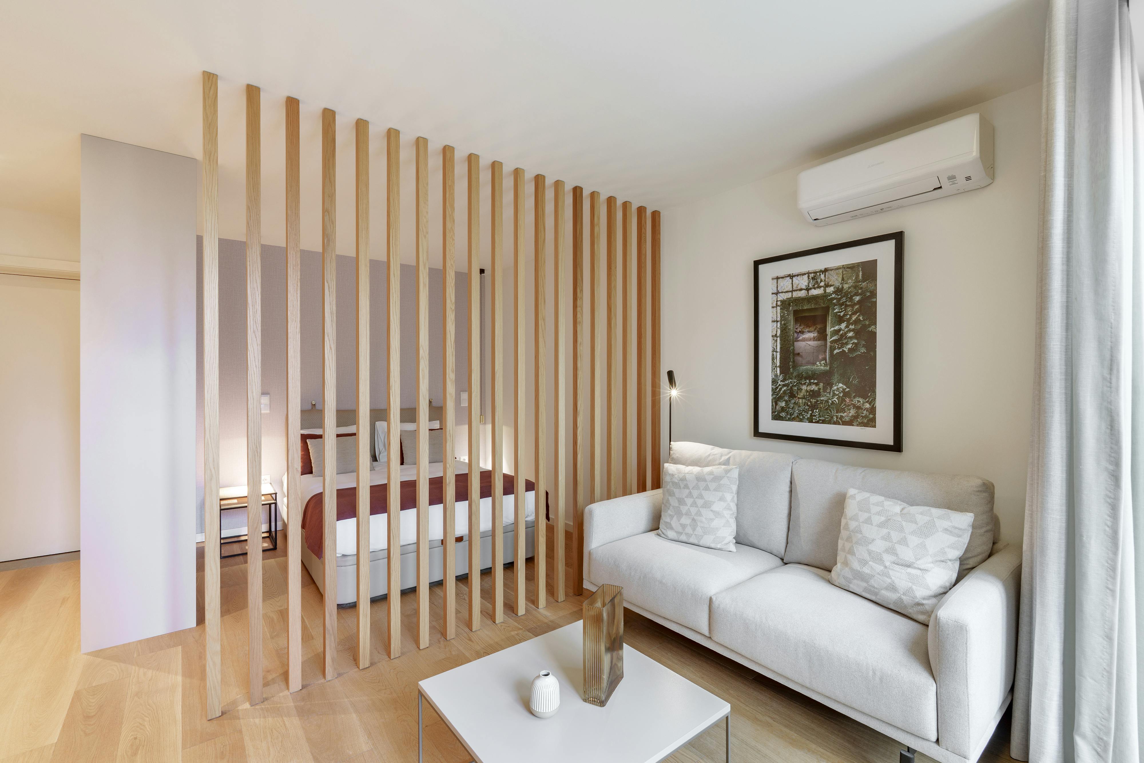 Studio for rent for €1,000 per month in Porto, Praça dos Poveiros