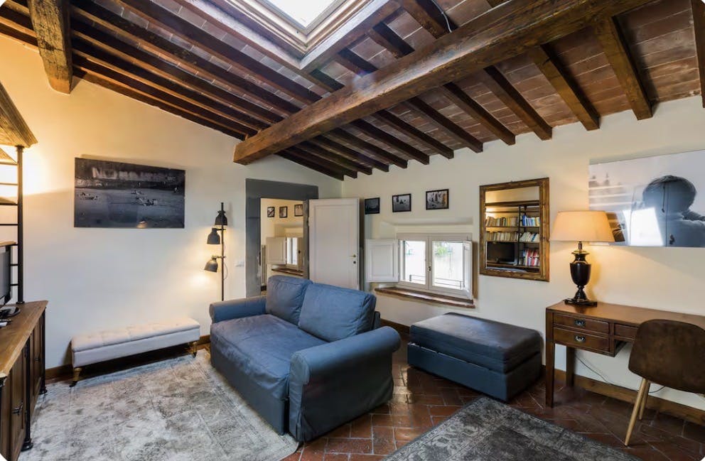 Apartment for rent for €3,000 per month in Florence, Via Maffia