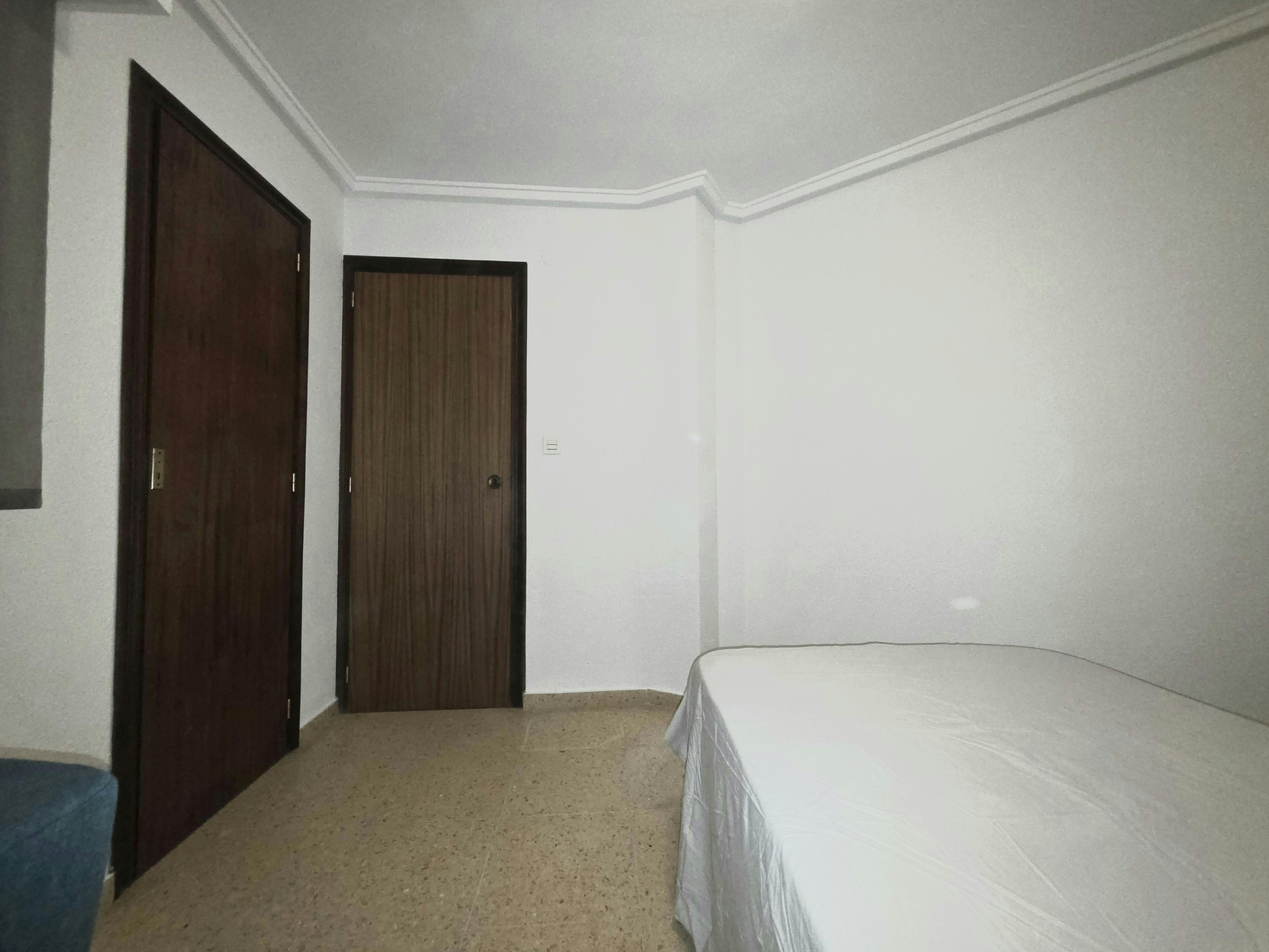 Single room El Perellonet, 1 bed, 12m² — photo 9
