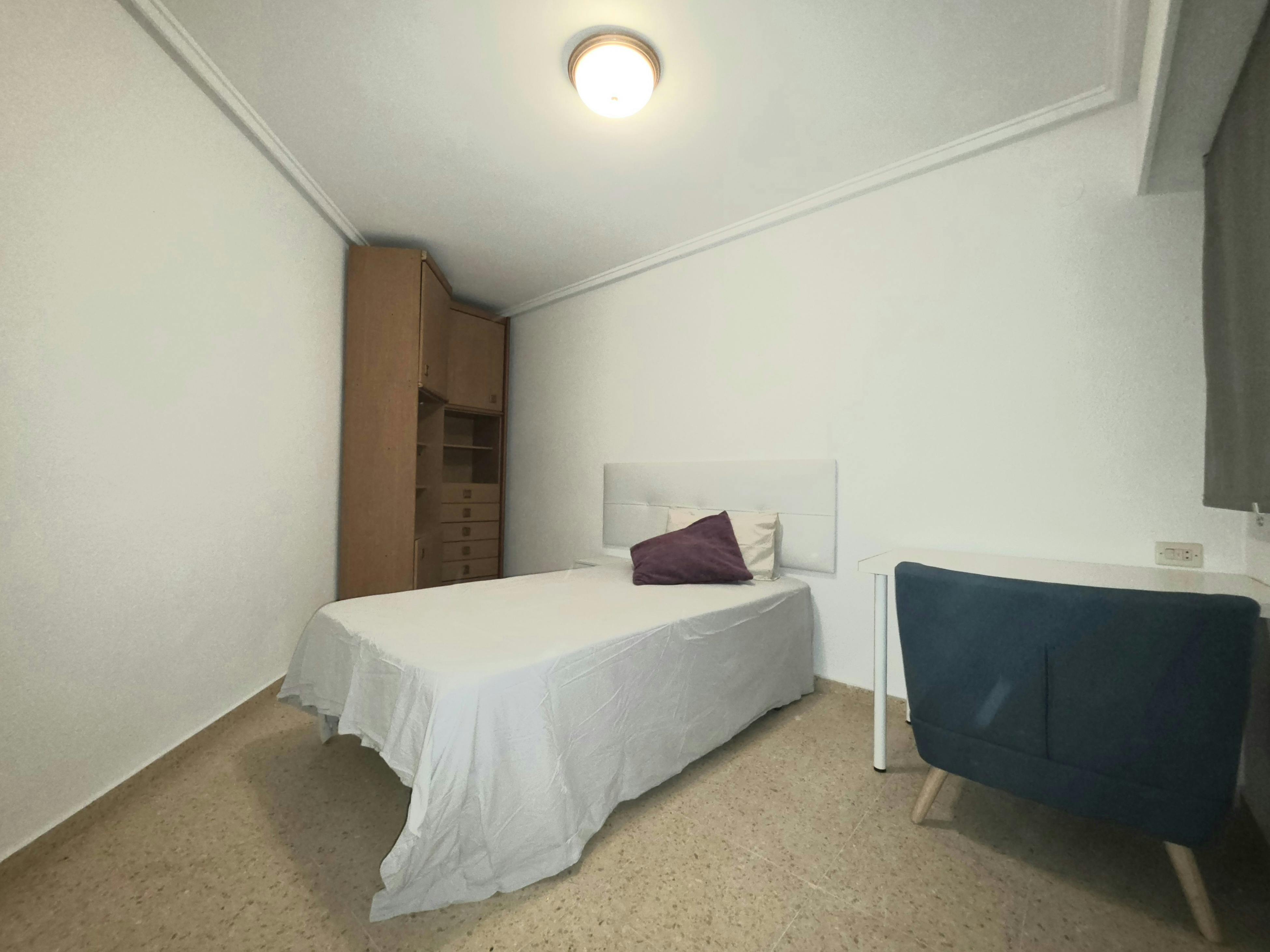 Single room El Perellonet, 1 bed, 12m² — photo 3