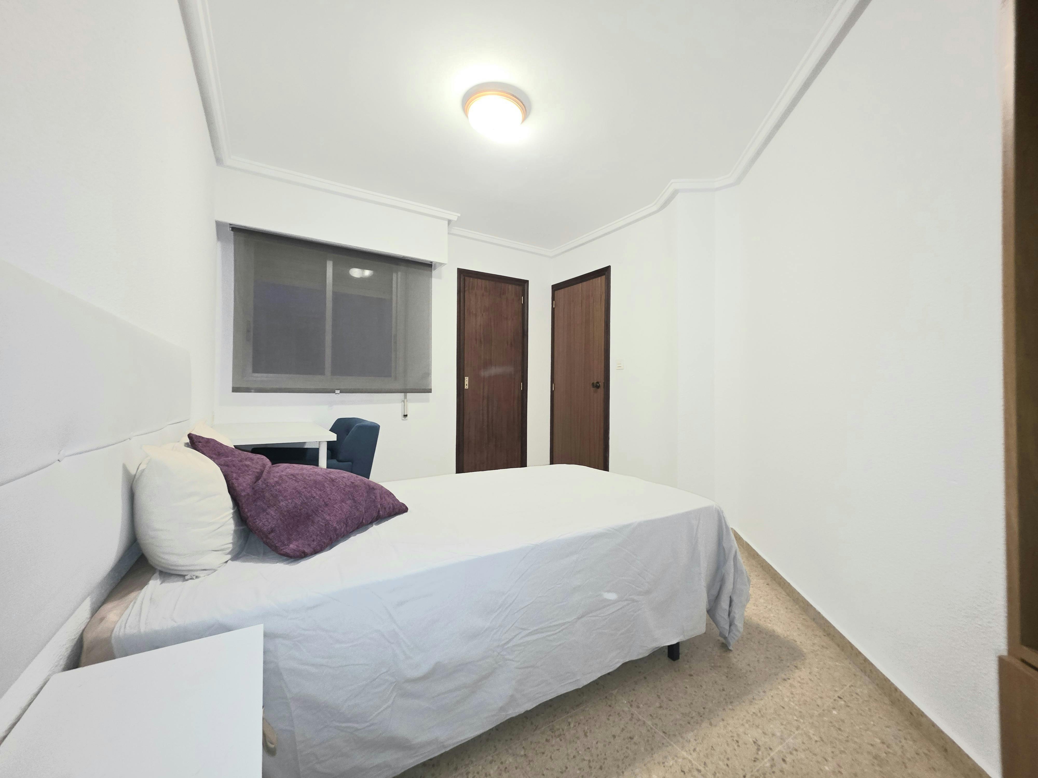 Single room El Perellonet, 1 bed, 12m² — photo 6