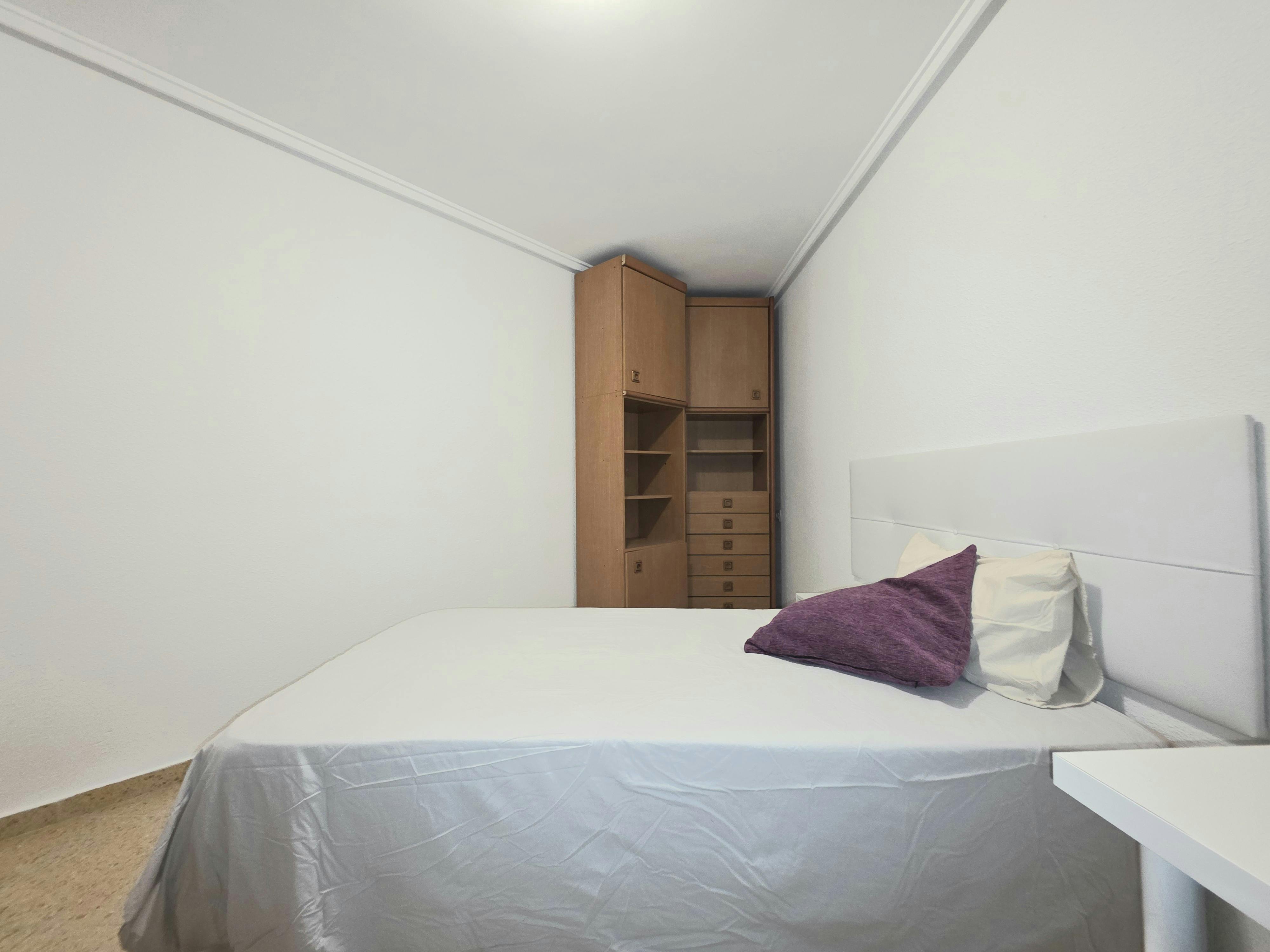 Single room El Perellonet, 1 bed, 12m² — photo 7