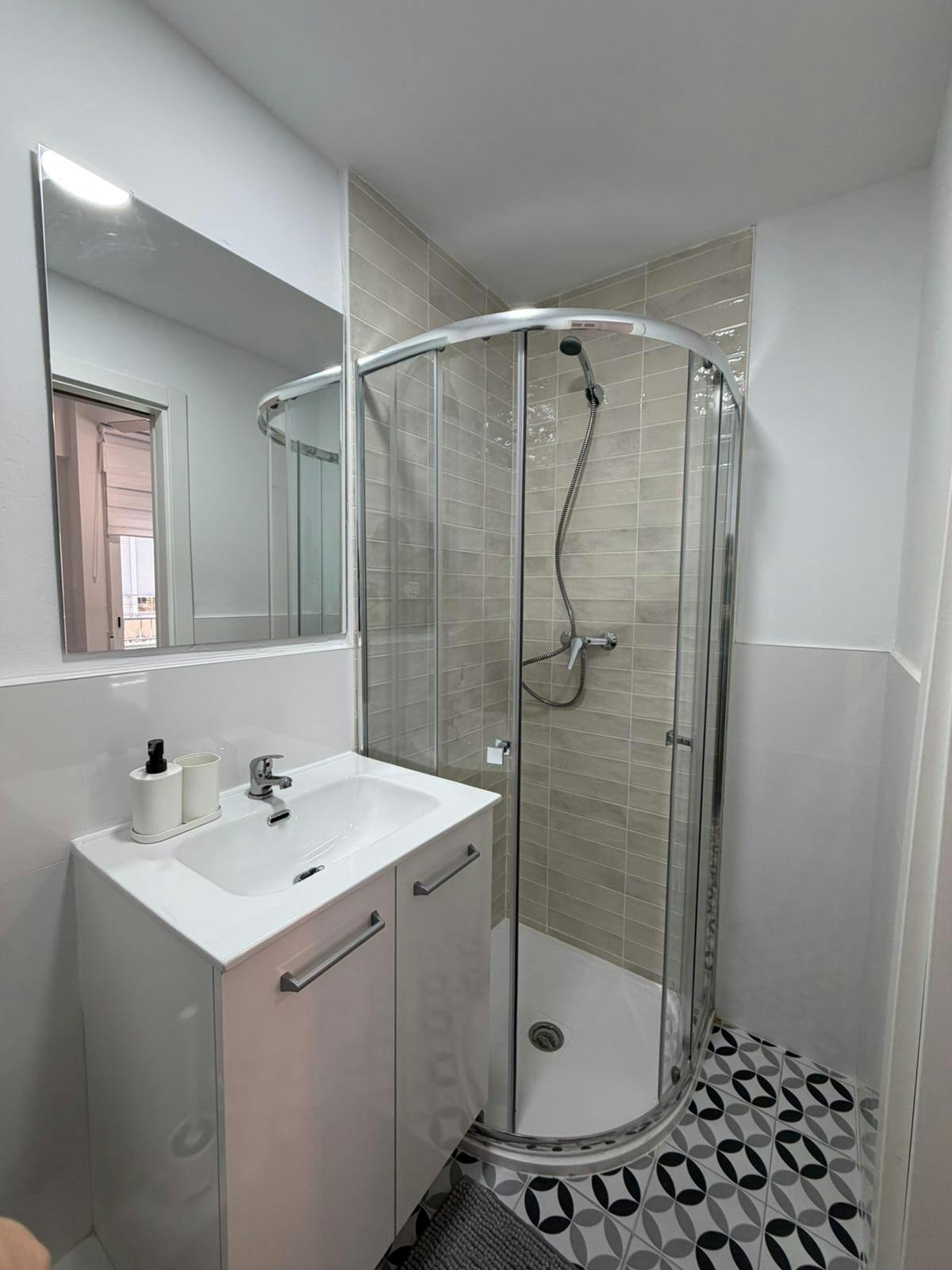 Single room Catarroja, 1 bed, 12m² — photo 6