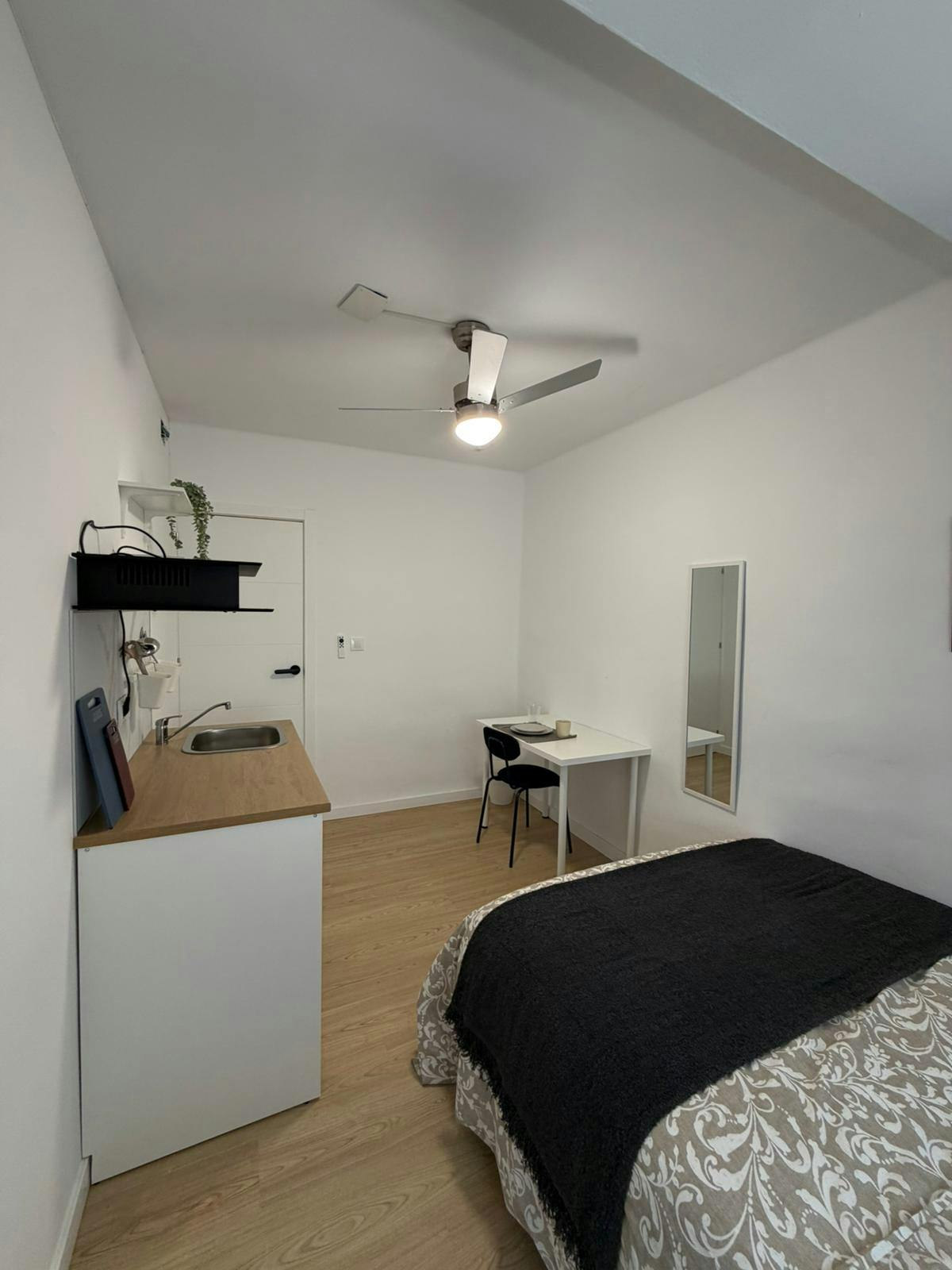 Single room Catarroja, 1 bed, 10m² — photo 4