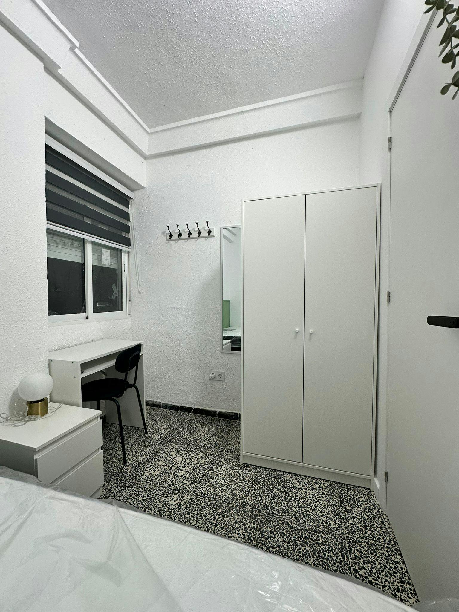 Single room Alicante (Alacant), 1 bed, 5m² — photo 3