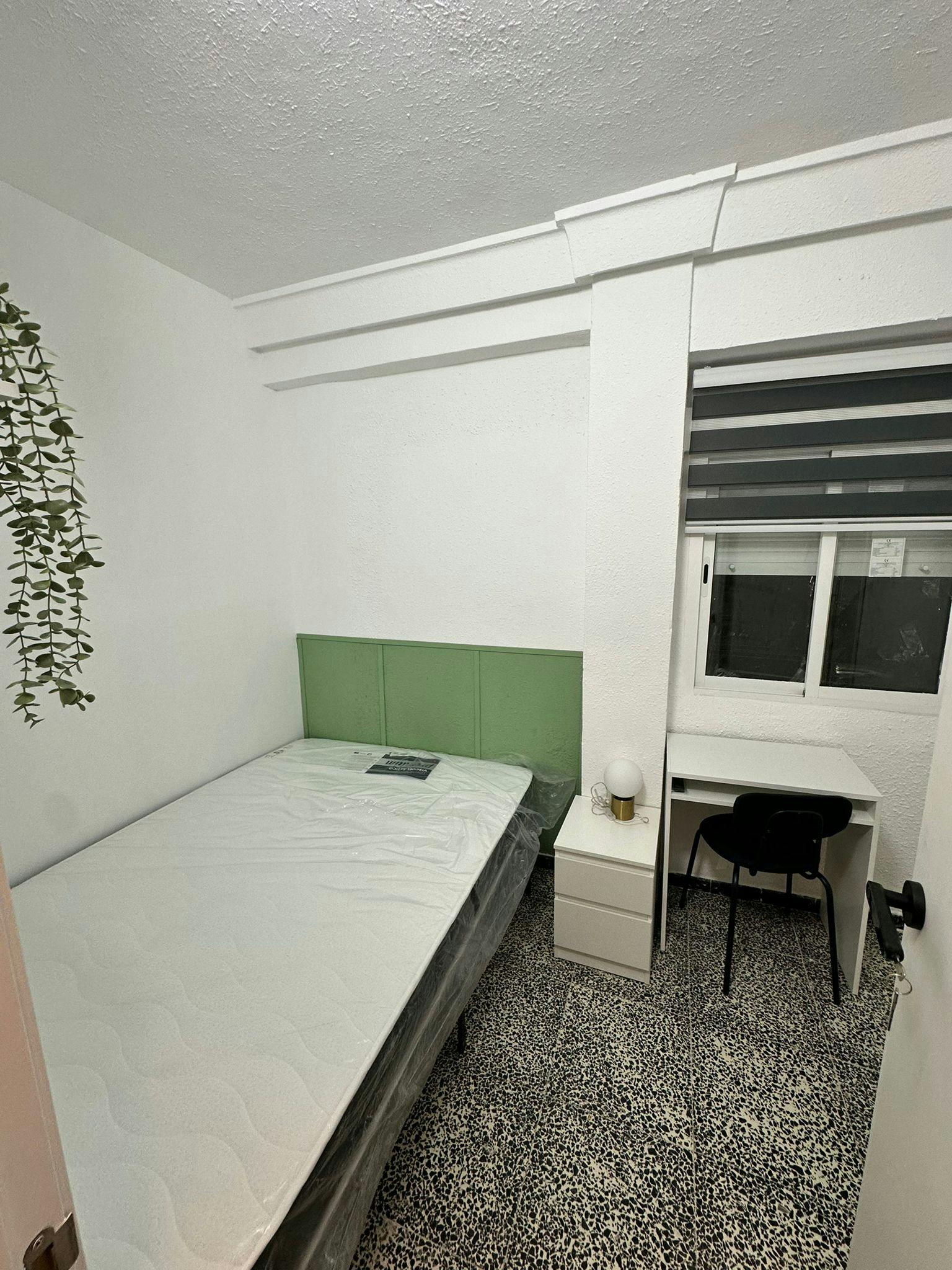 Single room Alicante (Alacant), 1 bed, 5m² — photo 2