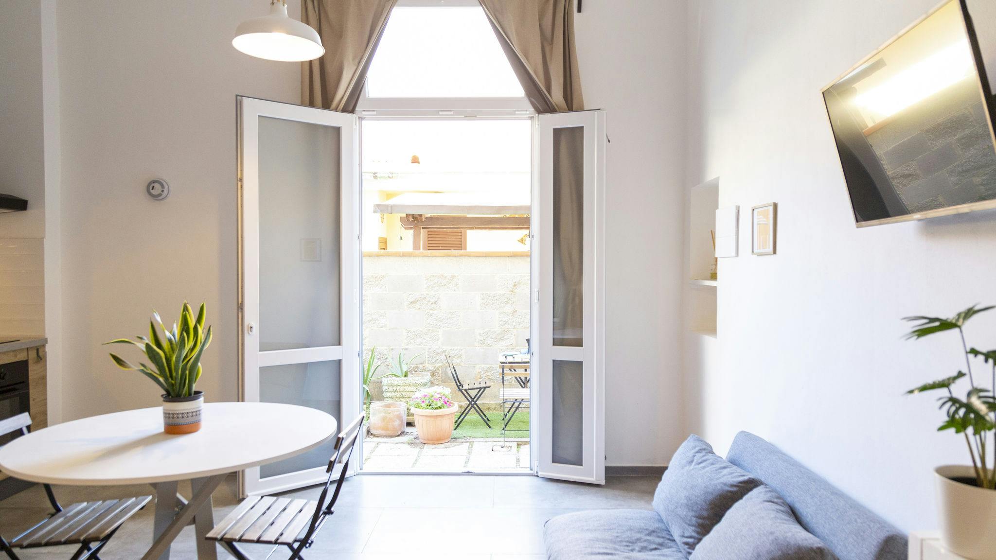 Kawalerka do wynajęcia za 1 € miesięcznie w mieście Marina di Pisa-Tirrenia-Calambrone, Via Enrico Diacono