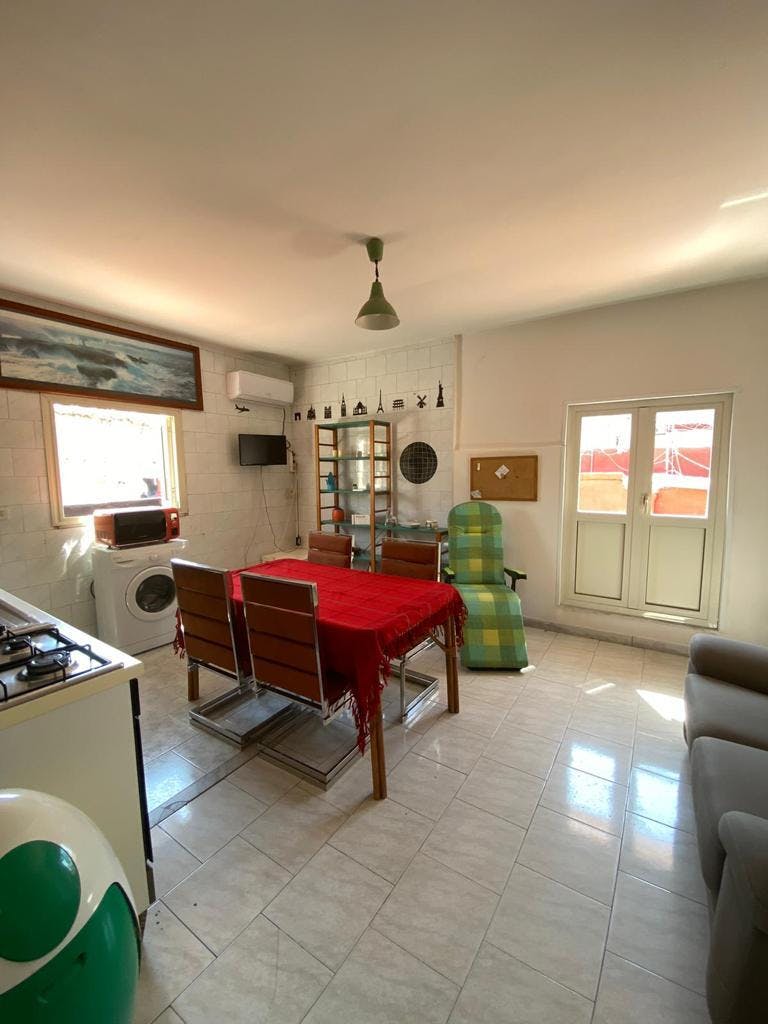 Apartment for rent for €900 per month in Naples, Piazzetta San Giovanni in Porta