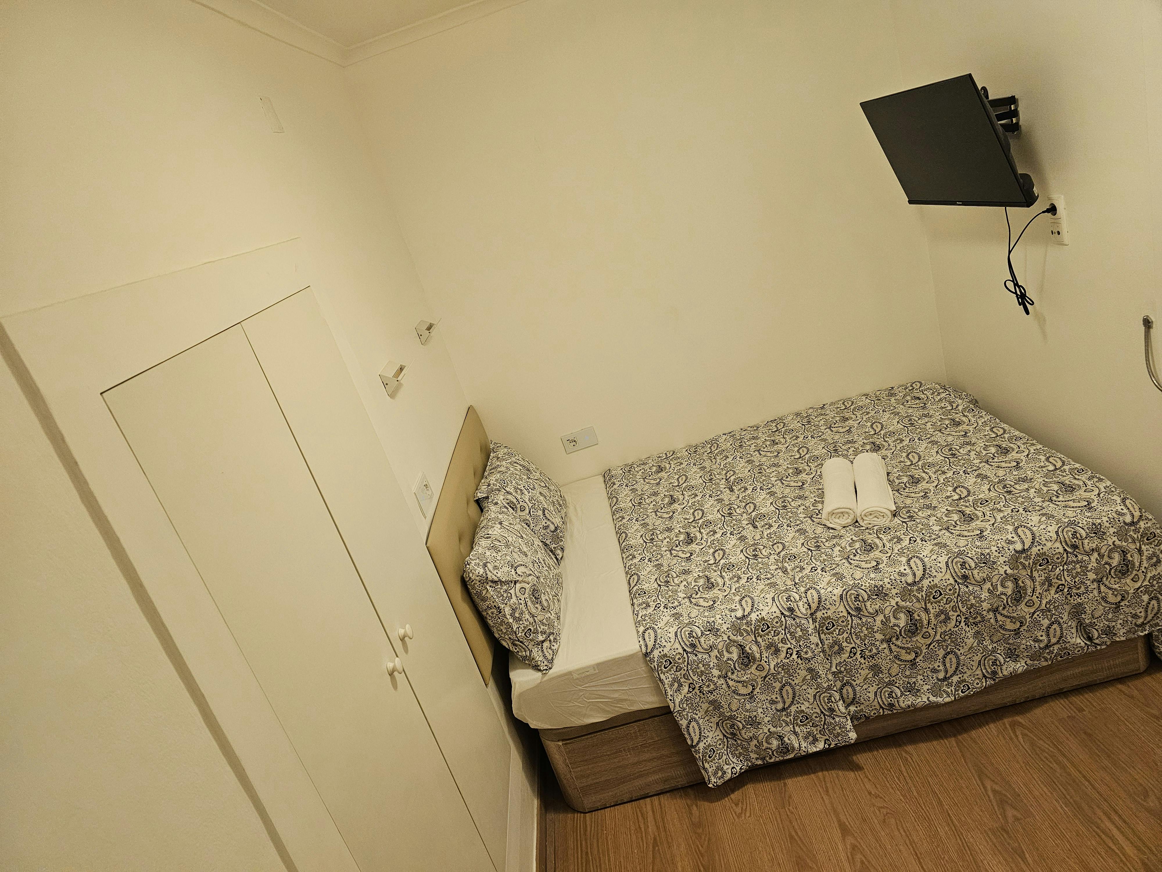 Single room Lisbon, 1 bed, 24m² — photo 15