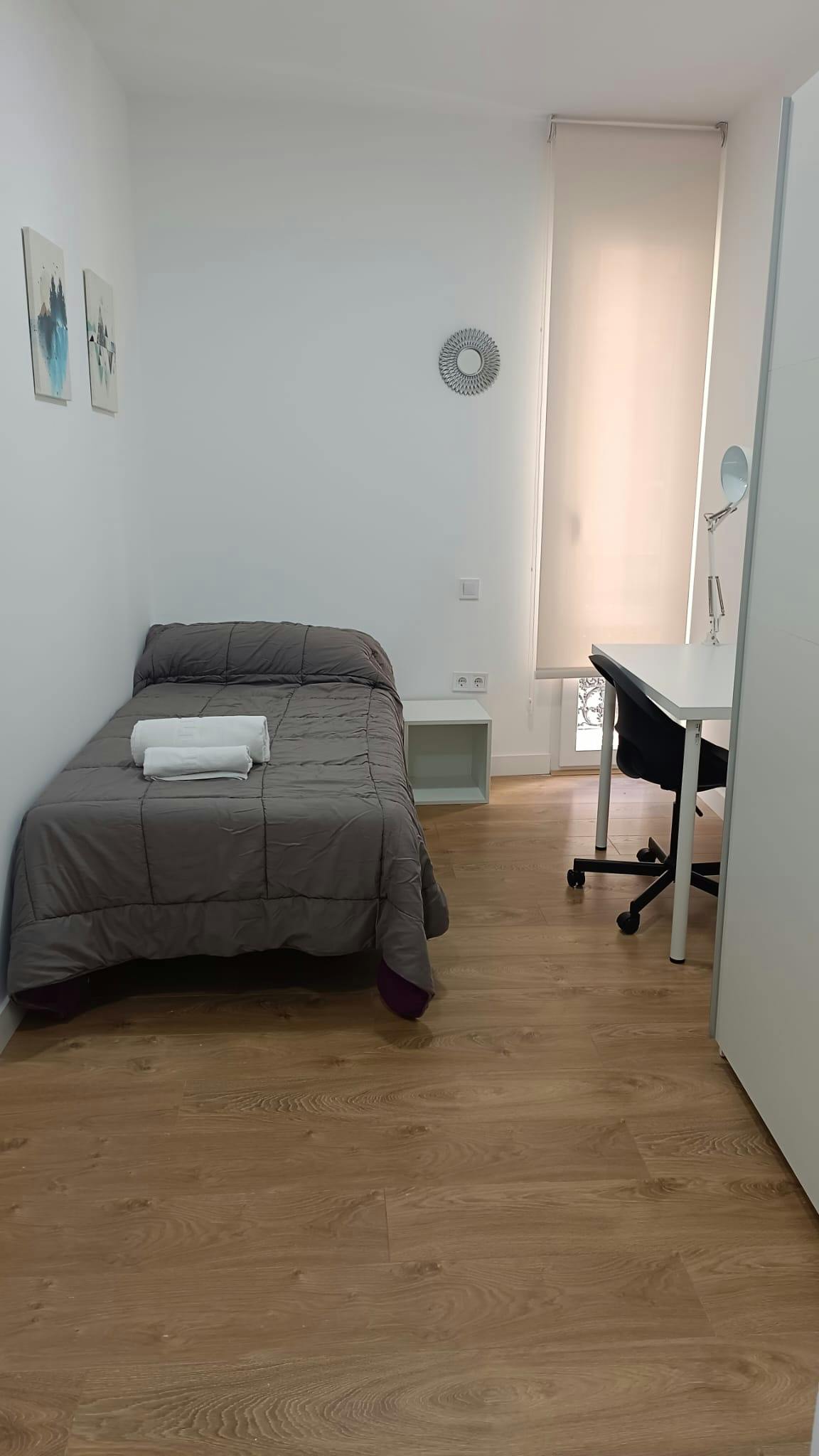 Chambre privée à louer pour 390 €/mois à Zaragoza, Calle del Cinco de Marzo