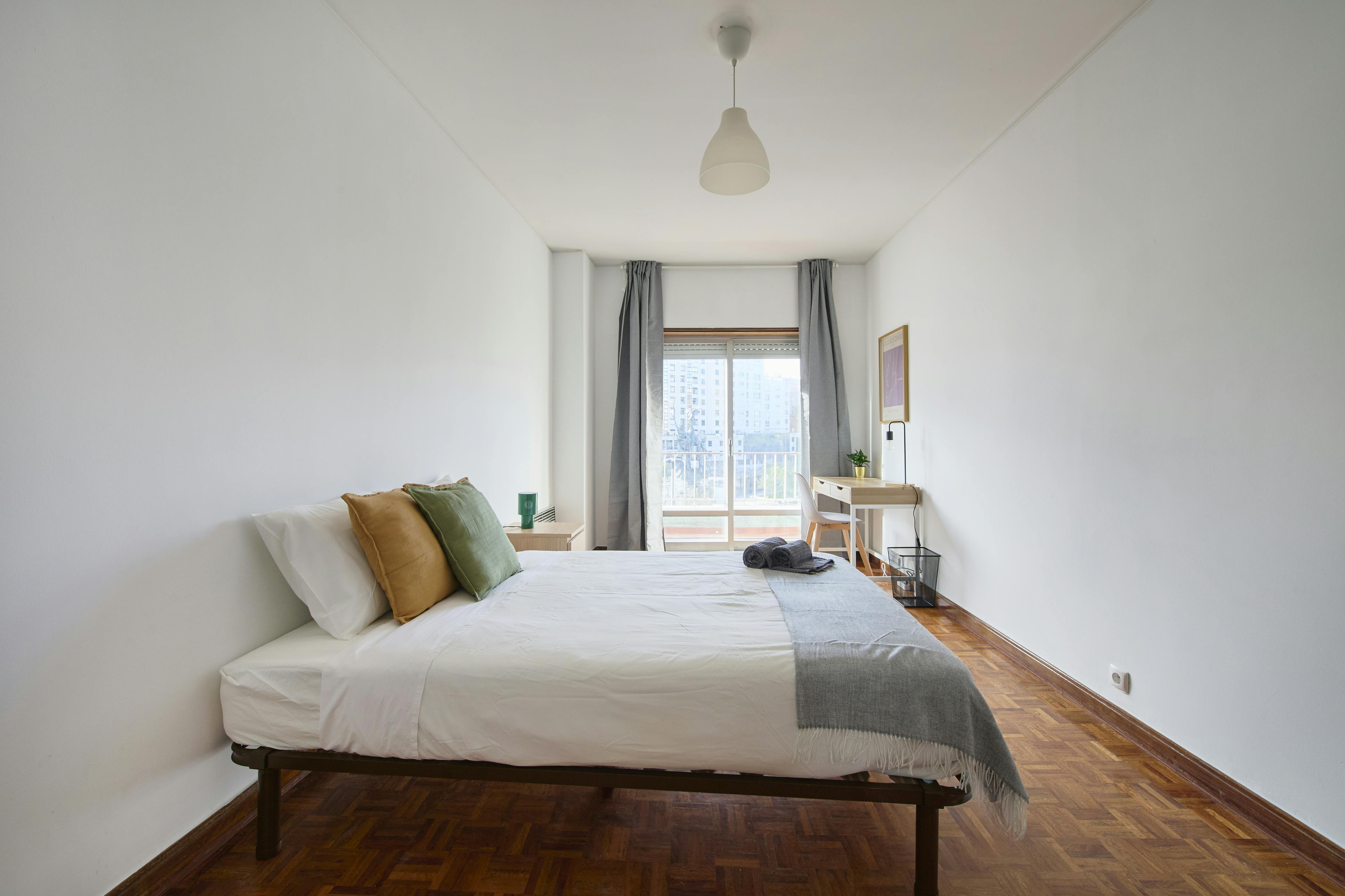 Private room for rent for €550 per month in Lisbon, Campo Grande