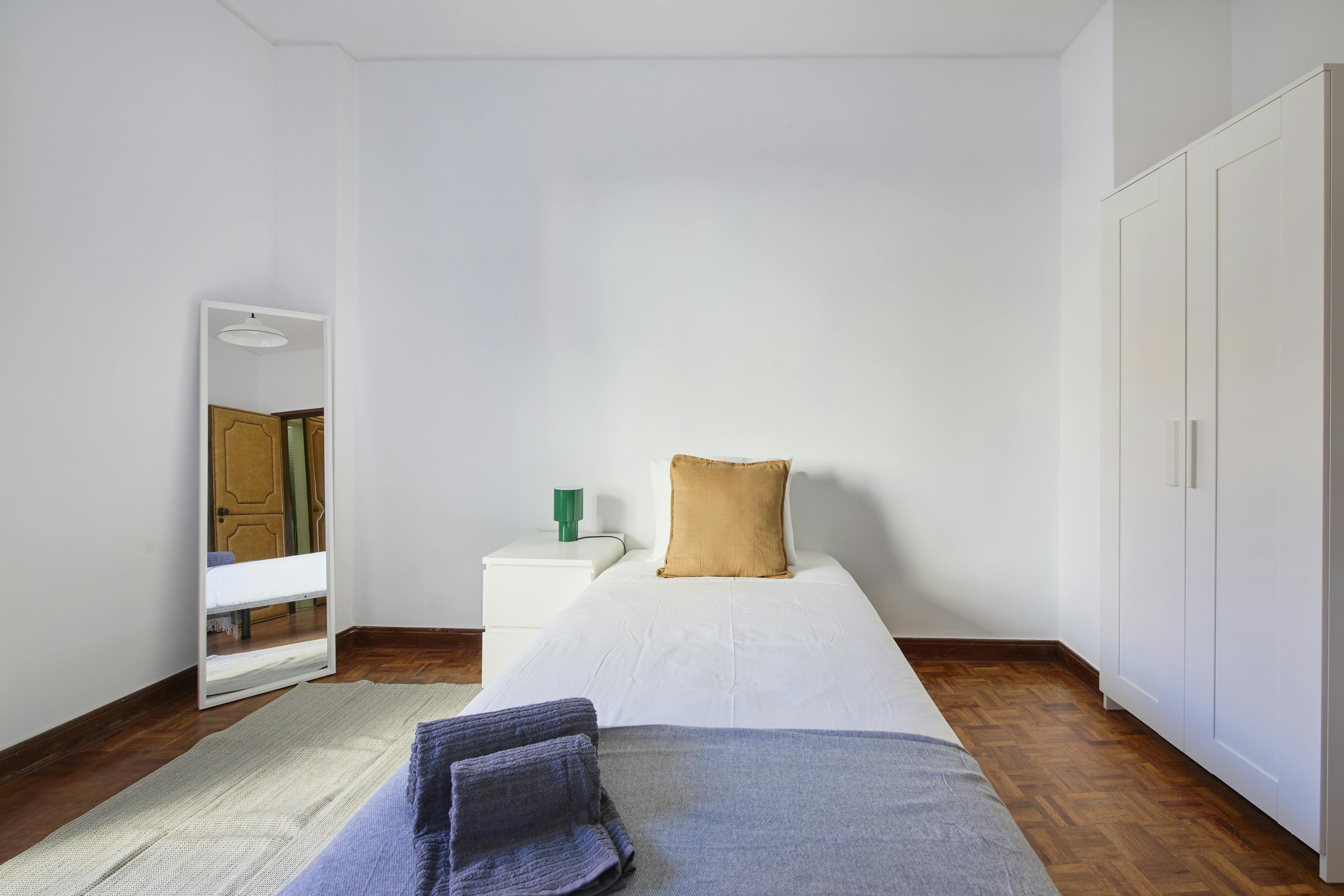 Private room for rent for €550 per month in Lisbon, Campo Grande