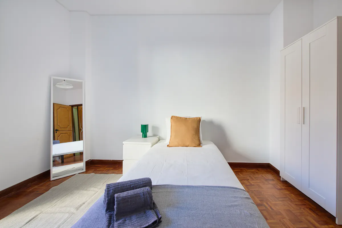 Private room in Campo Grande, Lisbon (1683803) ROOM