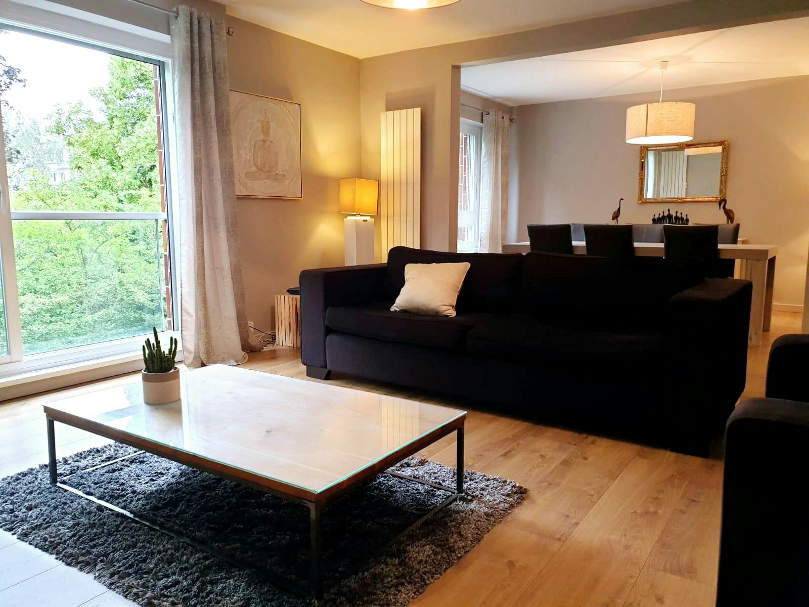 Apartment for rent for €2,700 per month in Lille, Avenue de la République