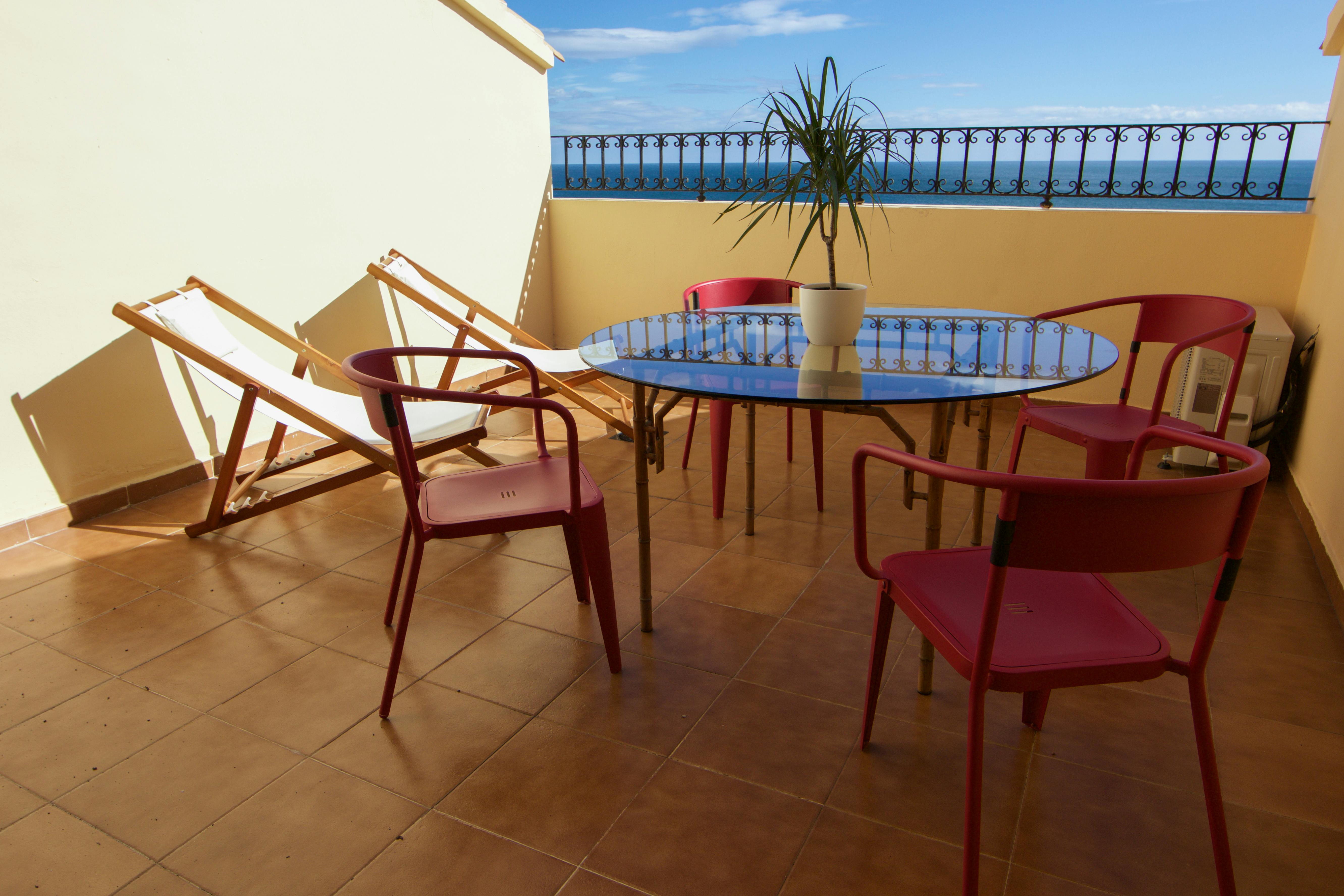 Apartment for rent for €1,500 per month in Port Saplatja, Plaza de la Señoría