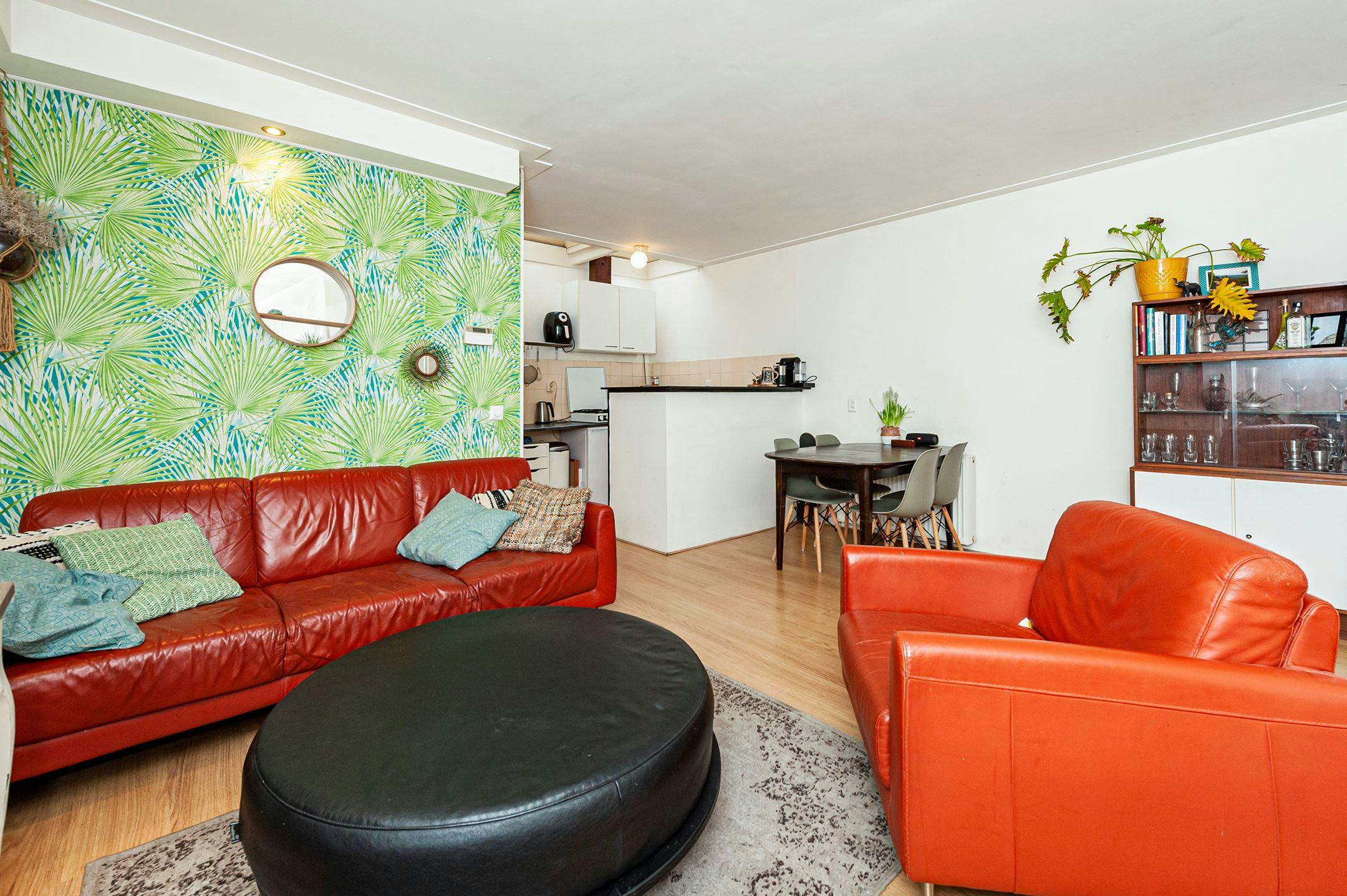 Apartment for rent for €1,250 per month in Utrecht, Veenhof